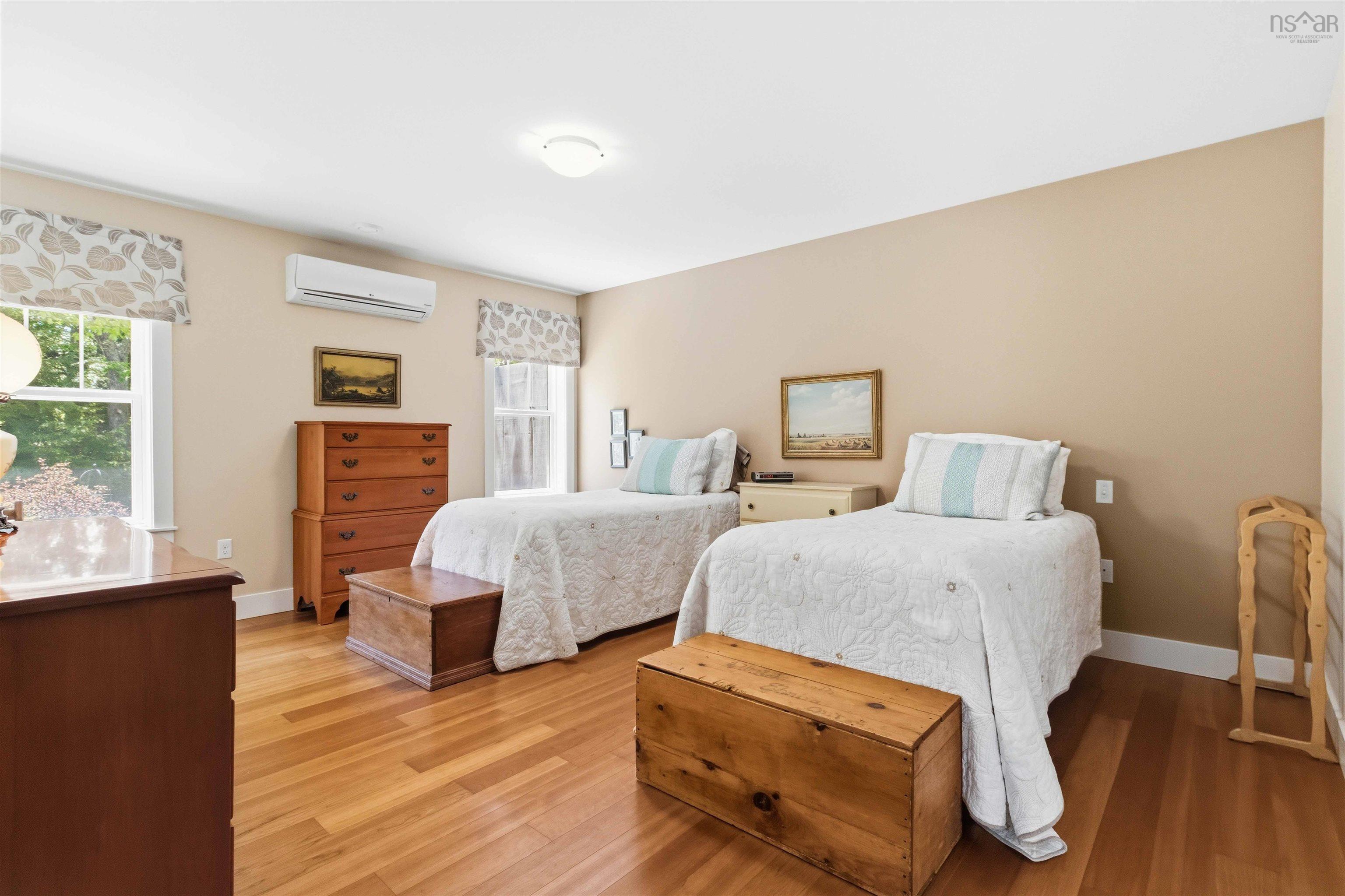 $549,000.00: 32 Roundhouse Drive, Bridgewater