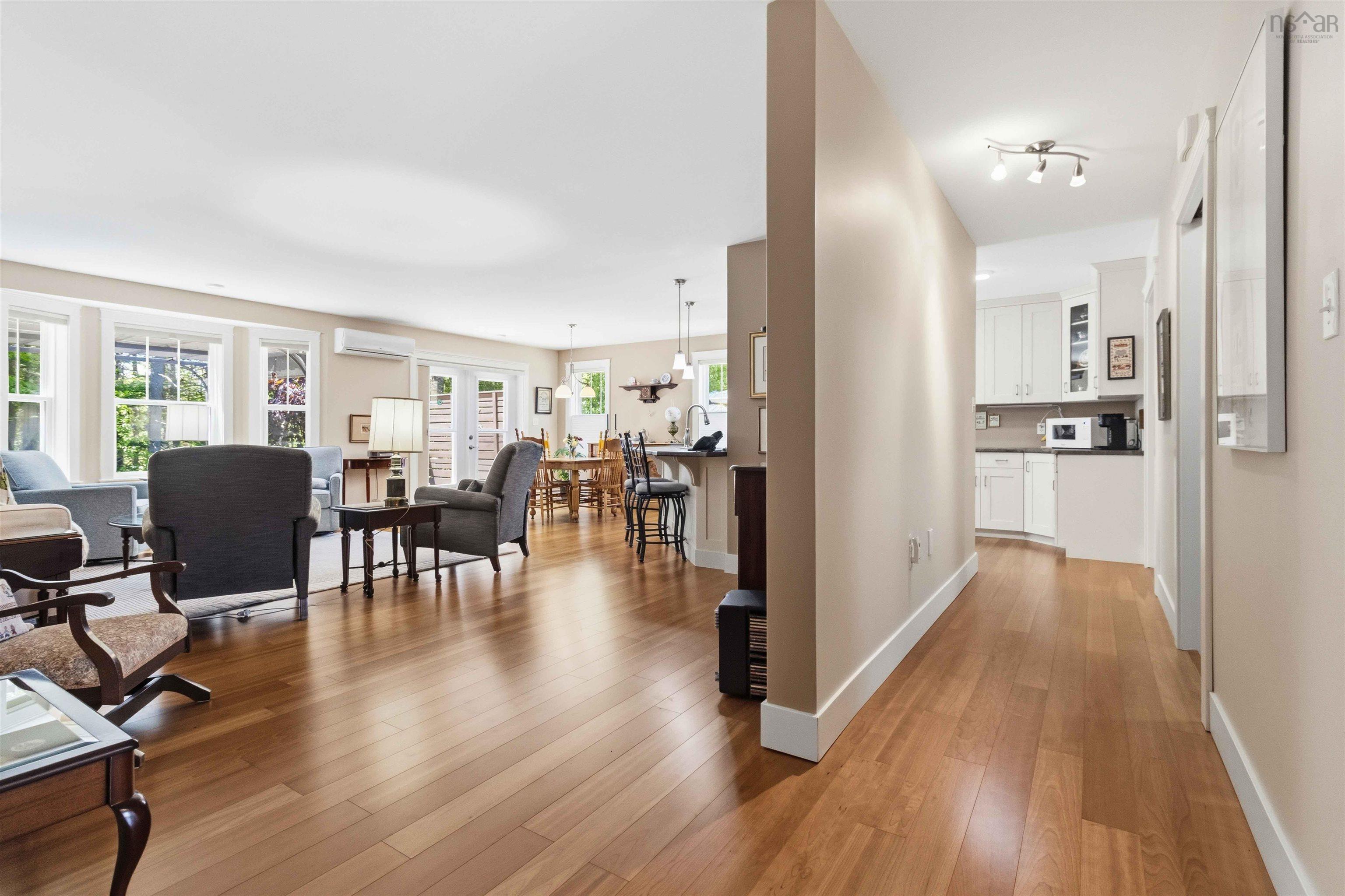 $549,000.00: 32 Roundhouse Drive, Bridgewater