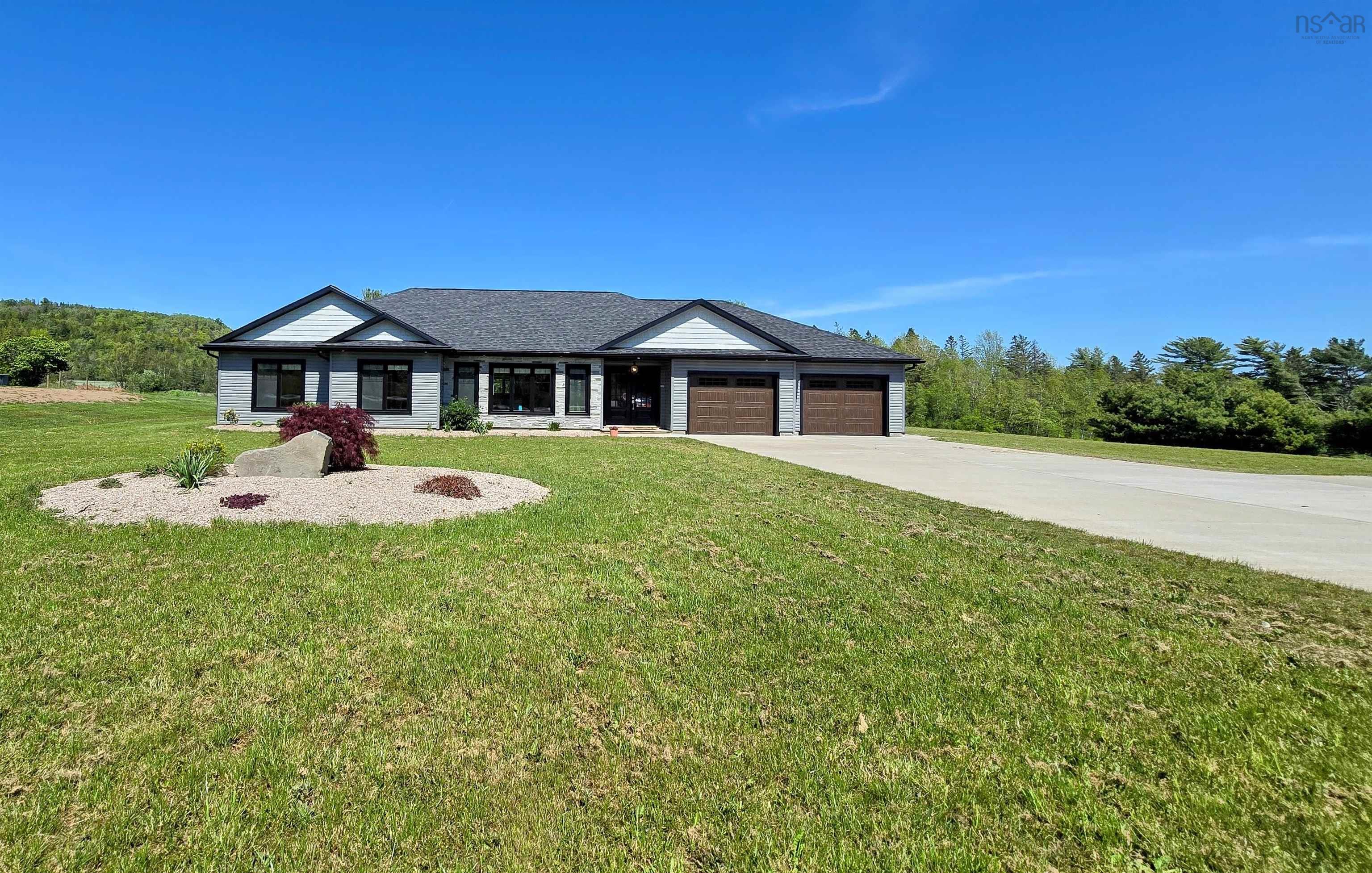$675,000.00: 1196 Highway 362, Victoria Vale
