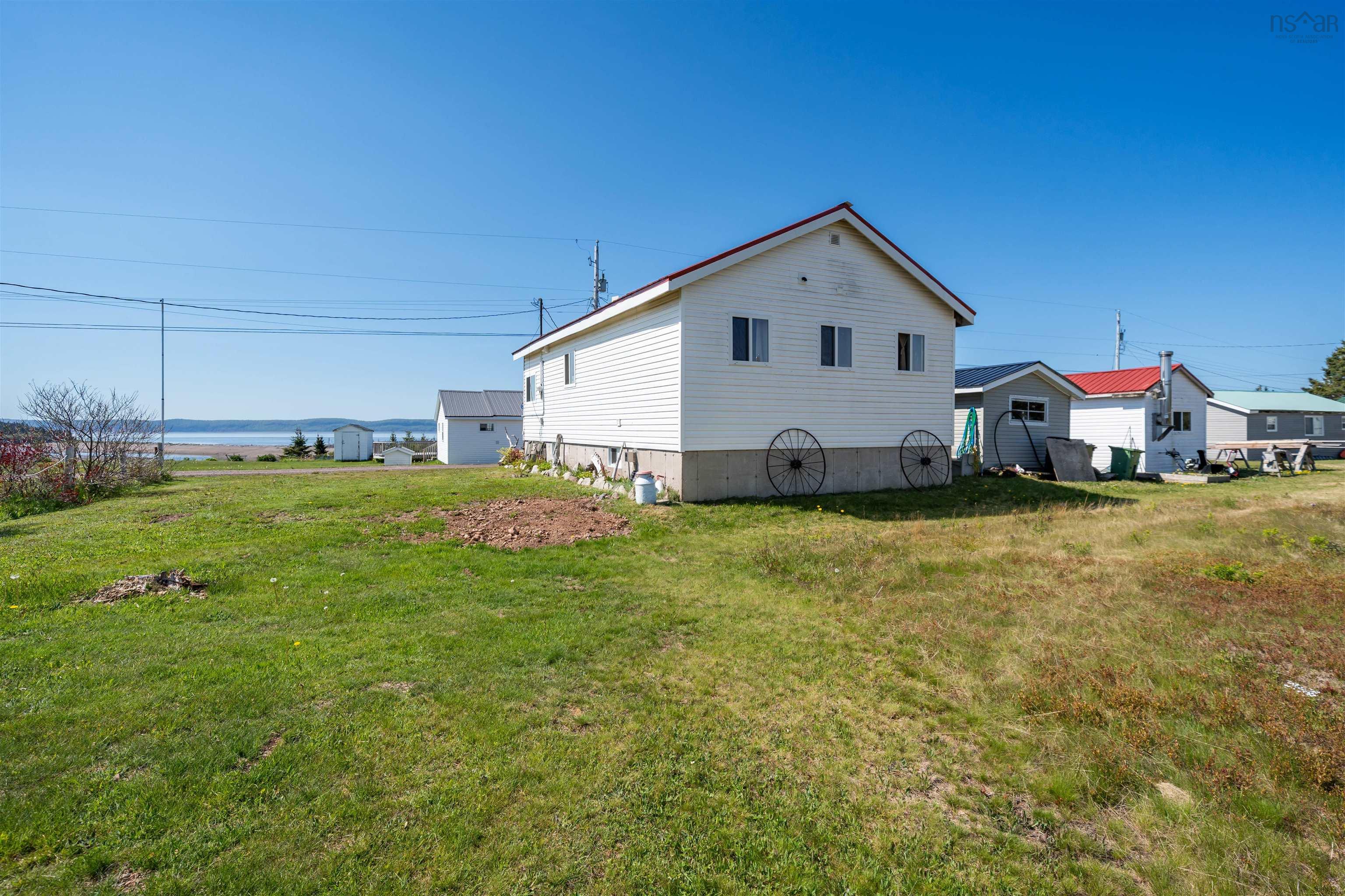 $229,900.00: 243 Cottage Road, Diligent River