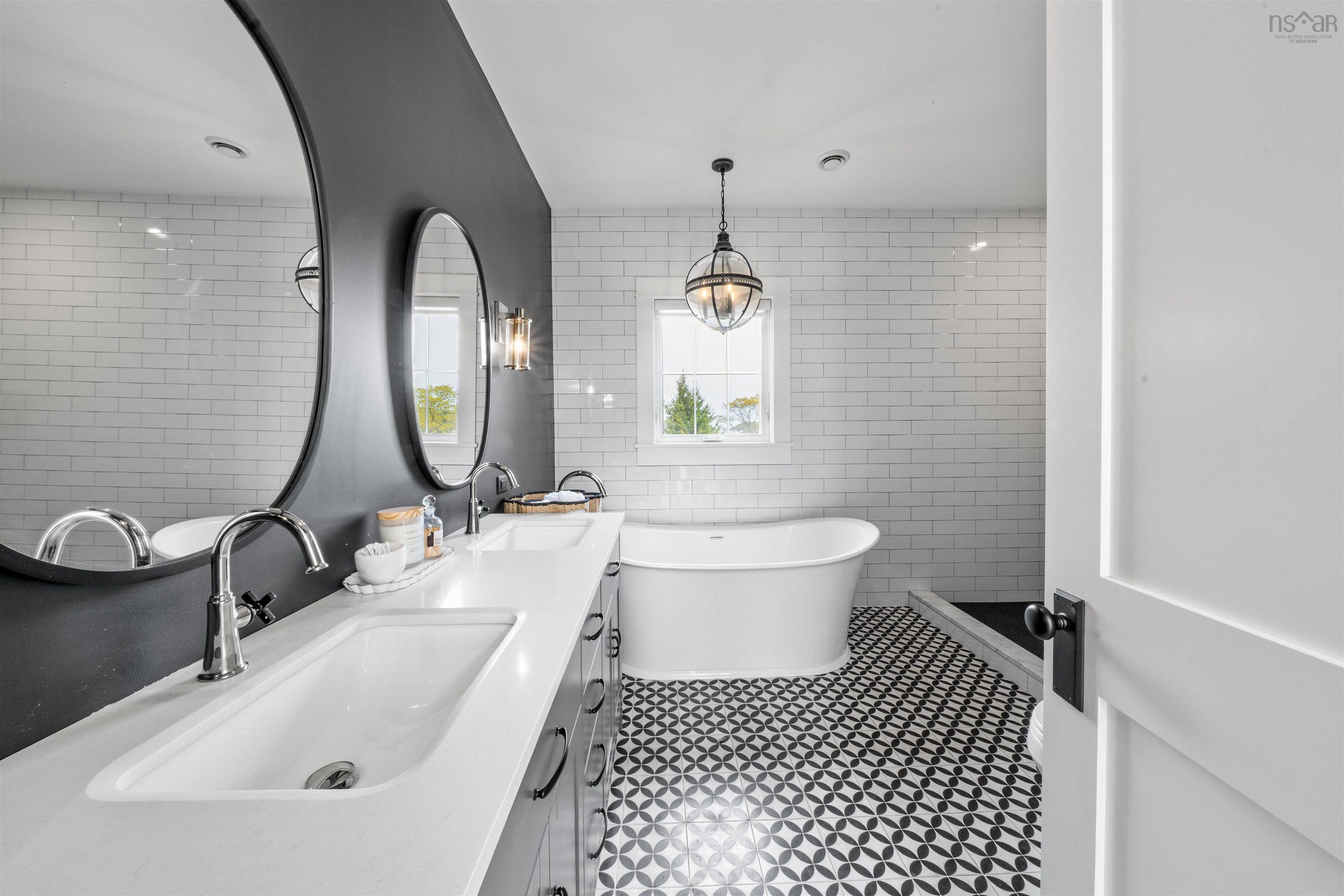 $7,500,000.00: 905 Marlborough Woods, Halifax