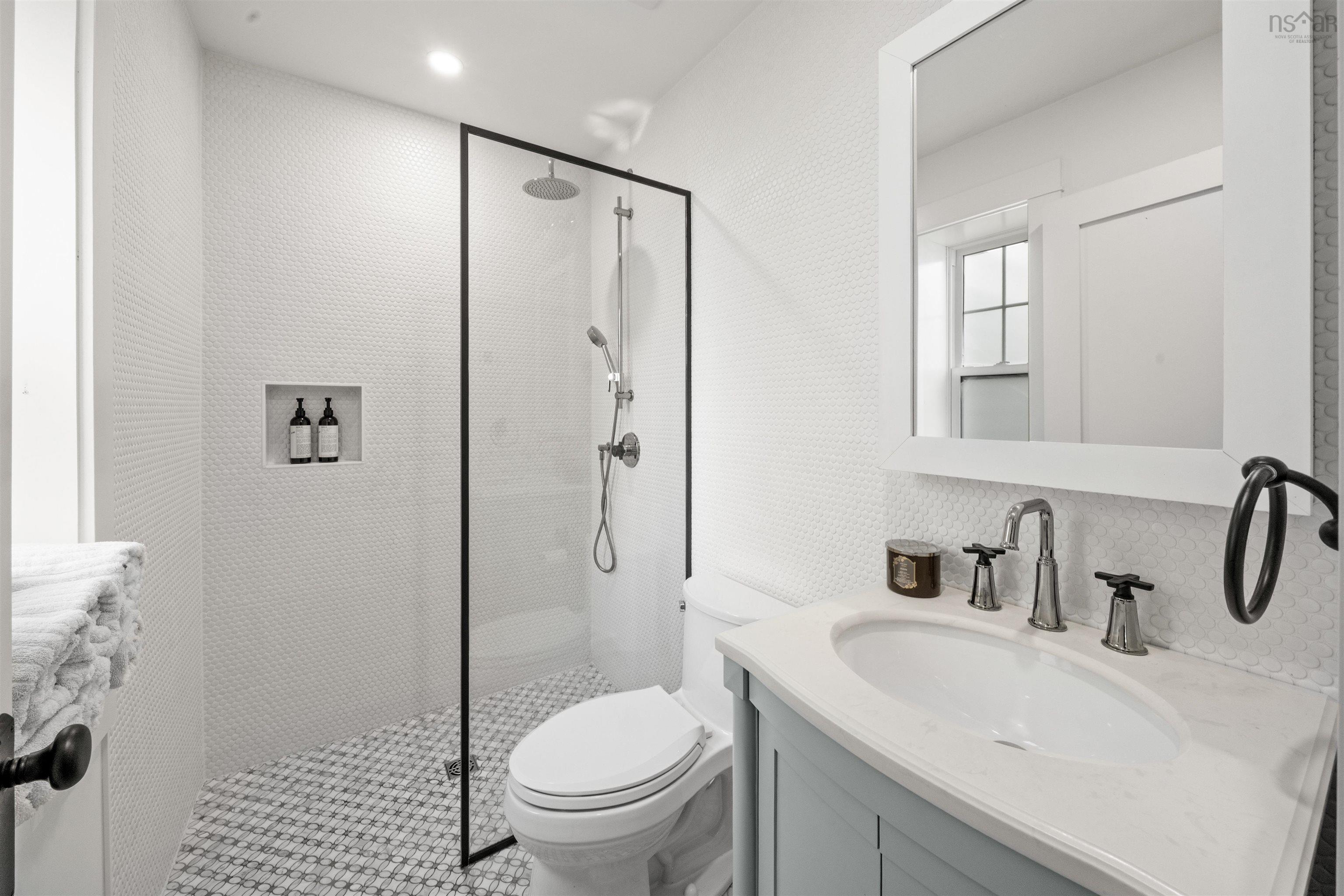 $7,500,000.00: 905 Marlborough Woods, Halifax
