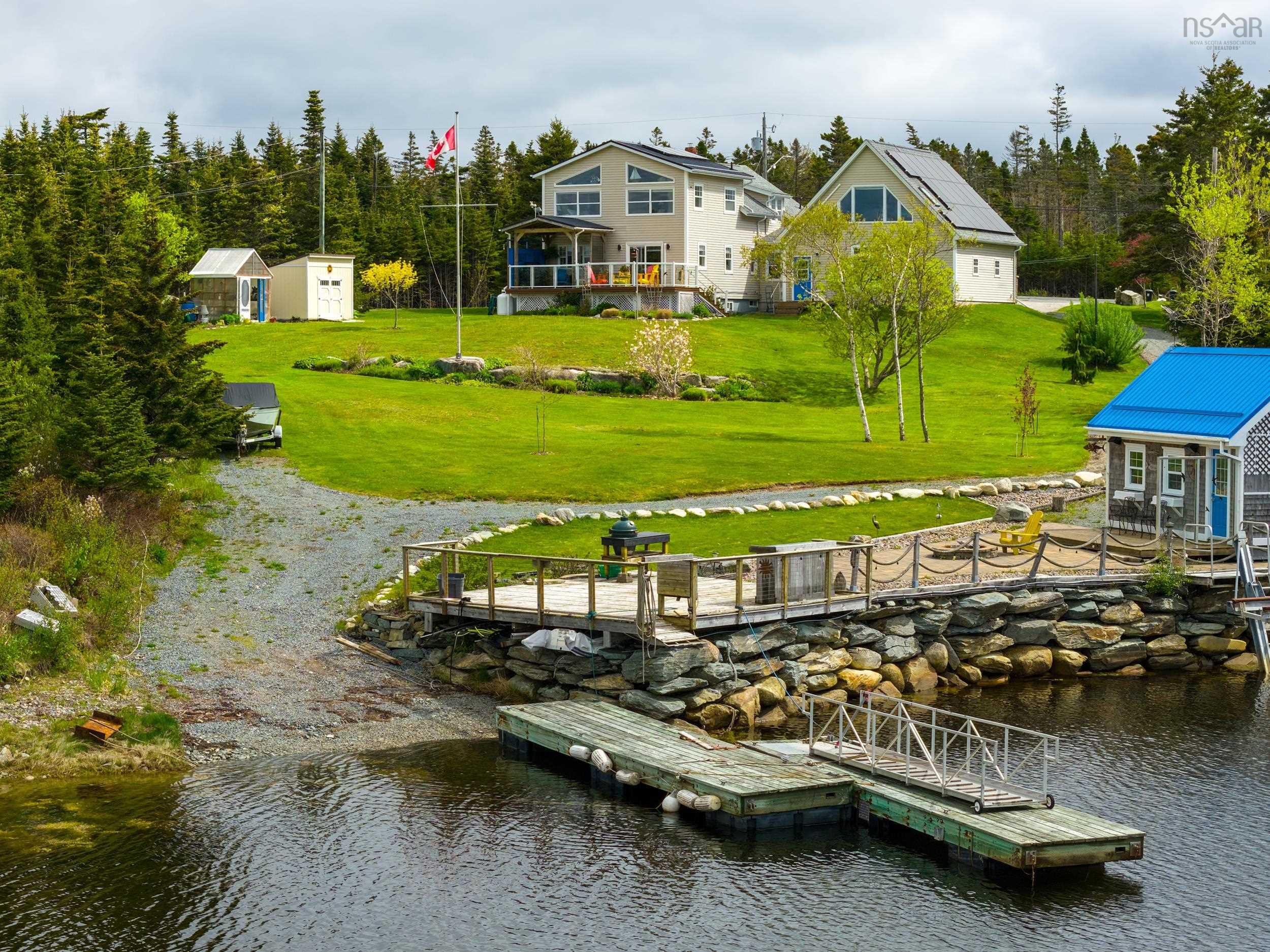 $799,900.00: 2270 Ostrea Lake Rd. Road, Ostrea Lake