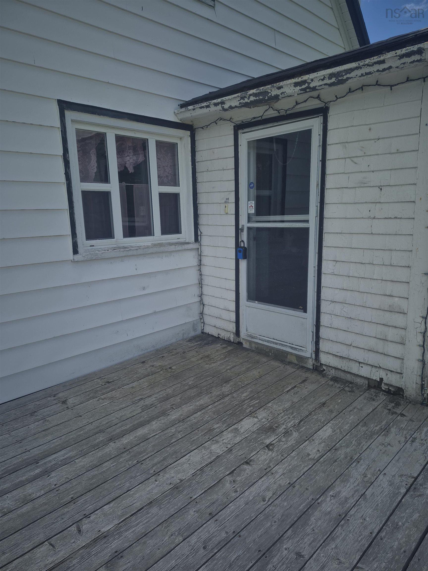 $249,999.00: 2953 Cornwall Road, Upper New Cornwall