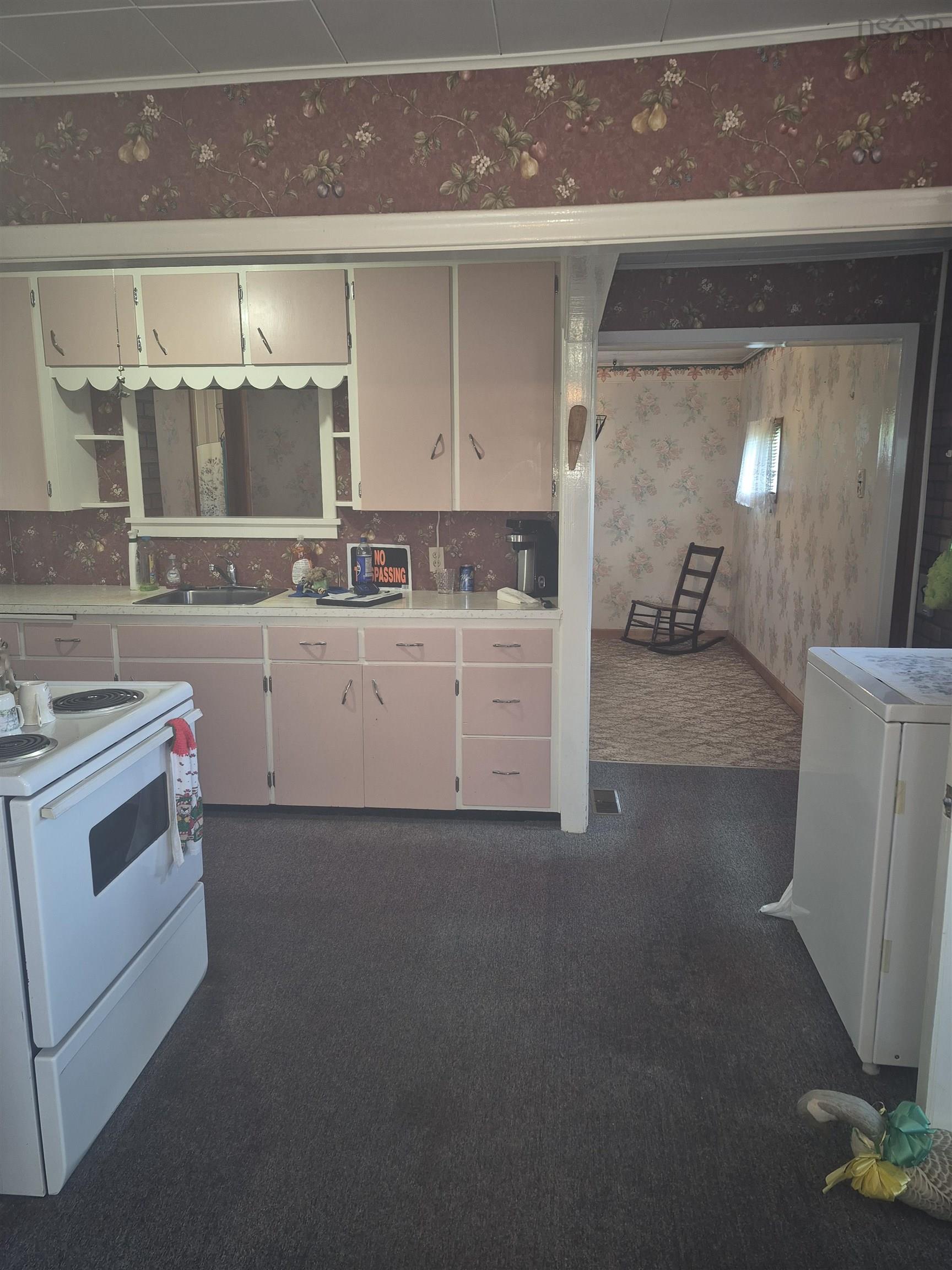 $249,999.00: 2953 Cornwall Road, Upper New Cornwall