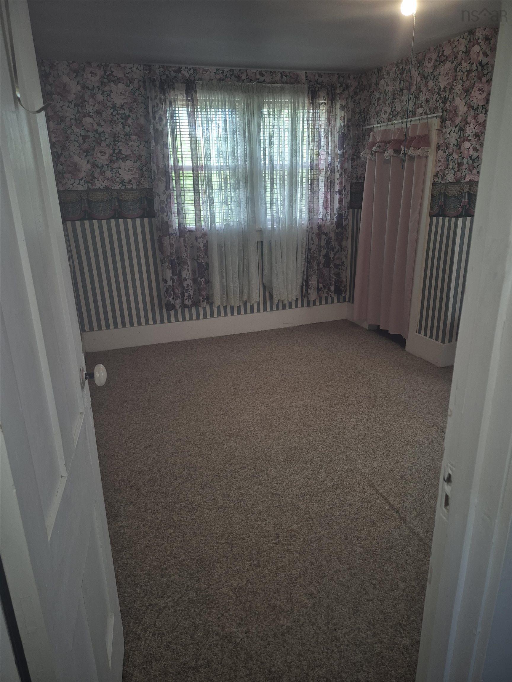 $249,999.00: 2953 Cornwall Road, Upper New Cornwall