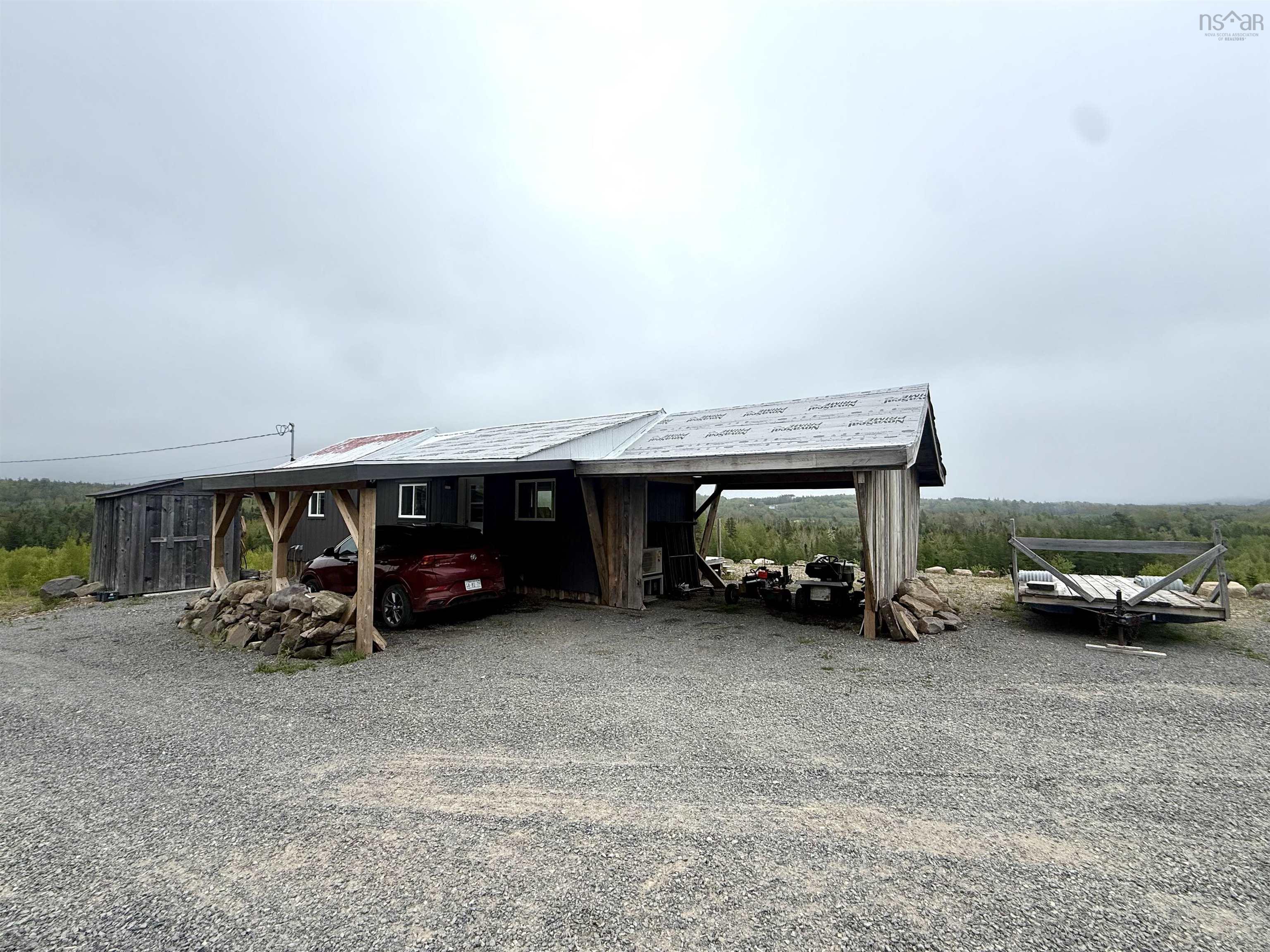 $259,900.00: 1000 lake Road, Smithfield
