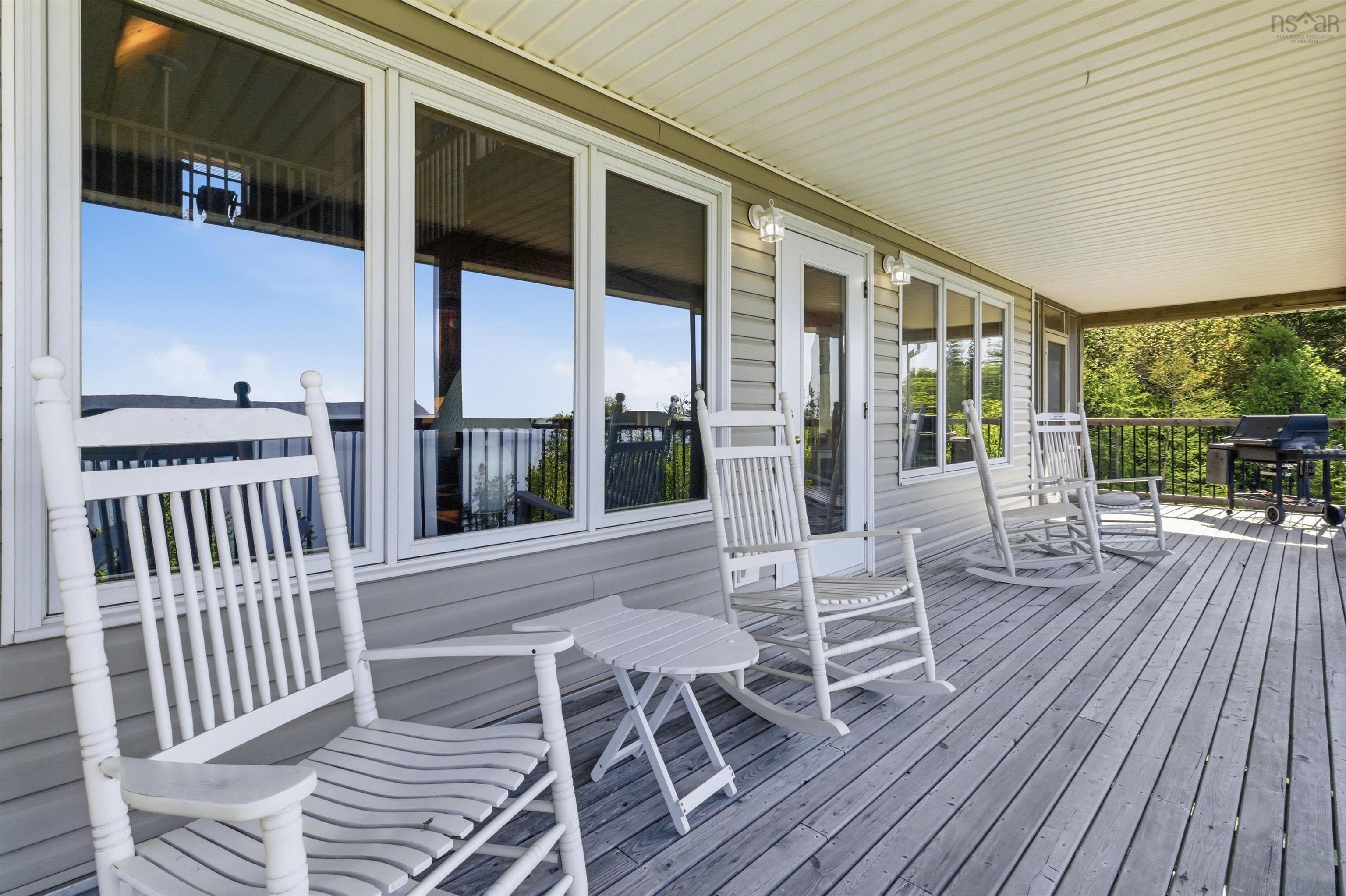 $369,000.00: 1698 West Bay Road, West Bay