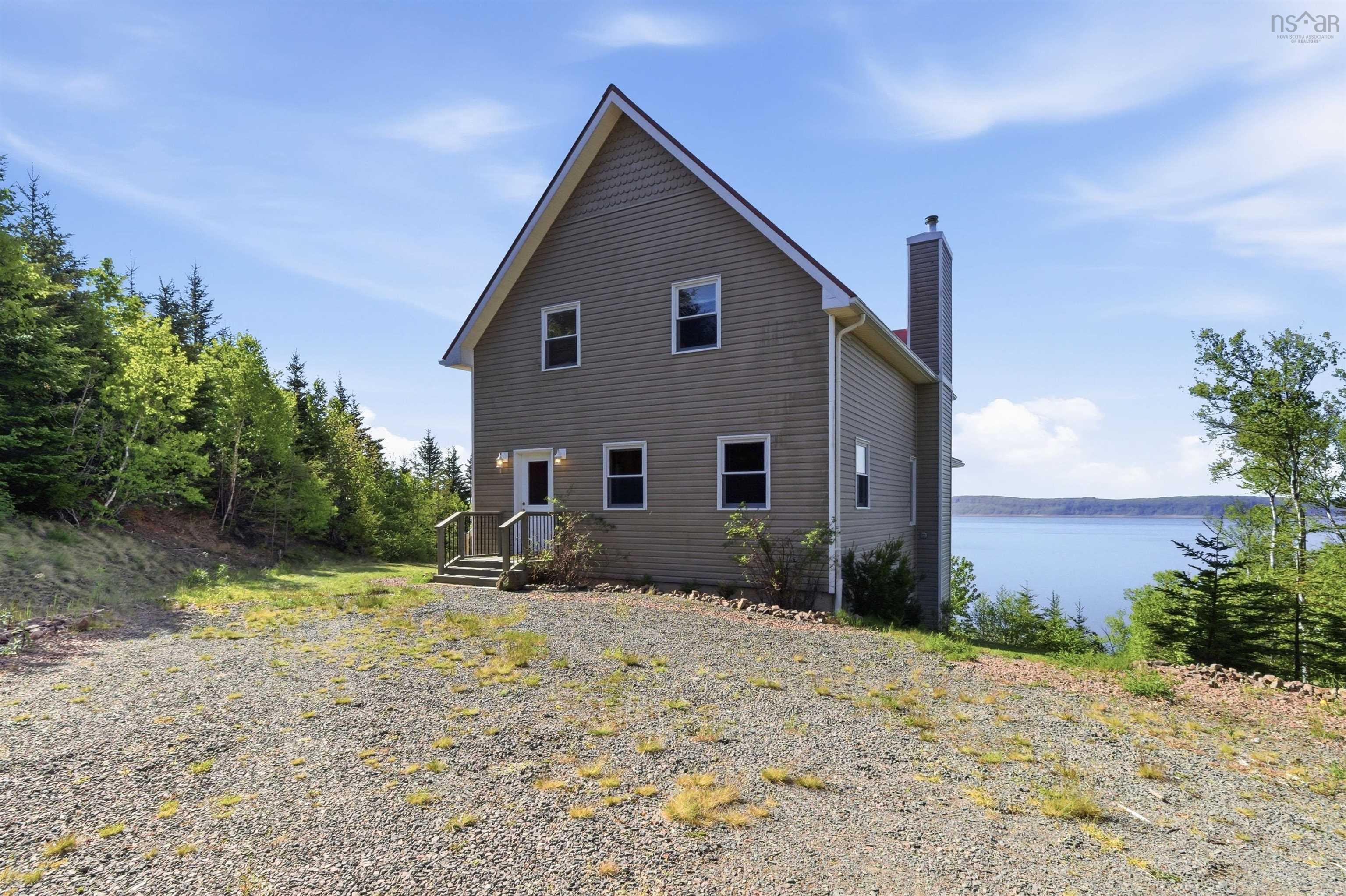 $369,000.00: 1698 West Bay Road, West Bay