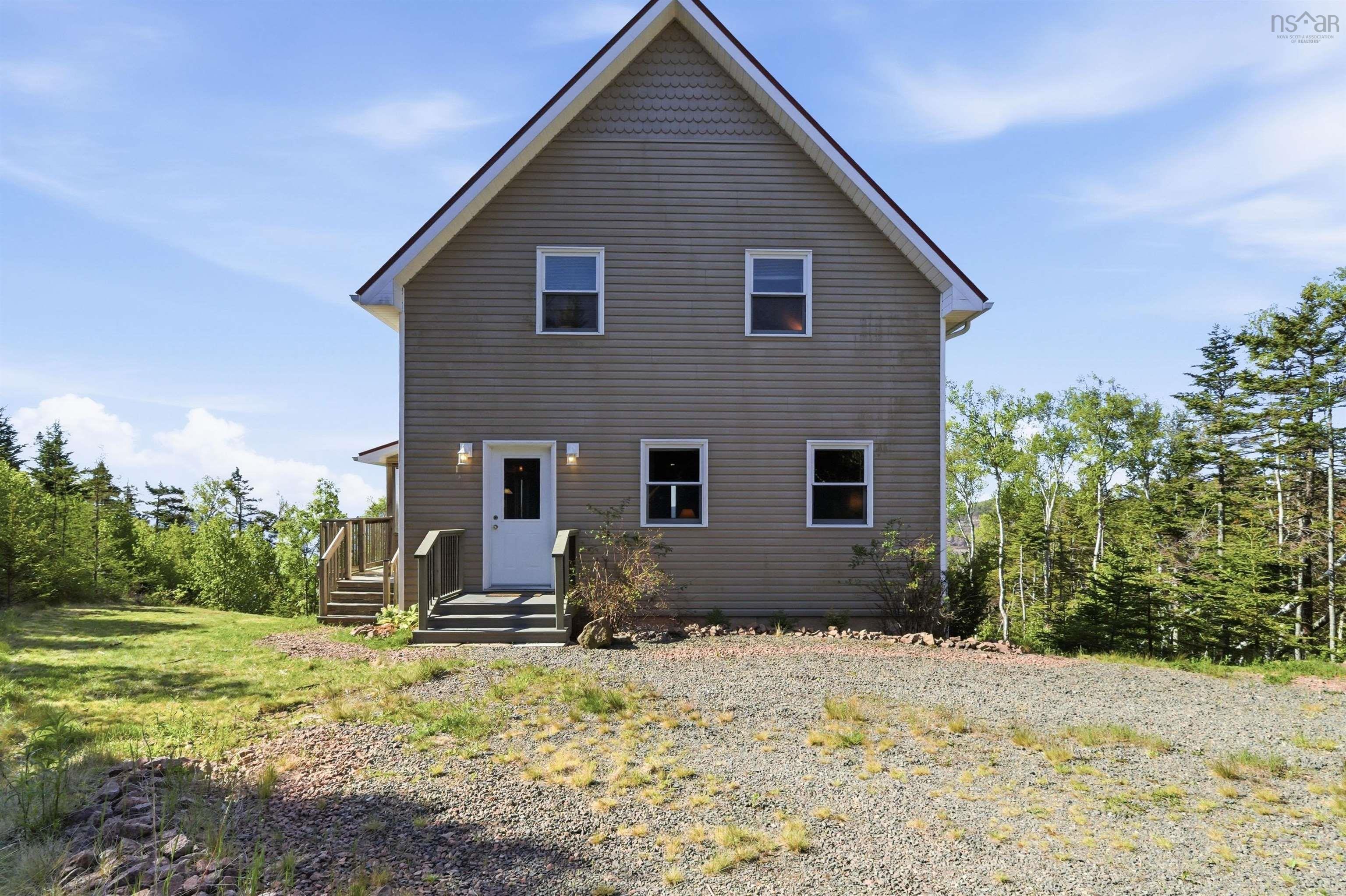$369,000.00: 1698 West Bay Road, West Bay