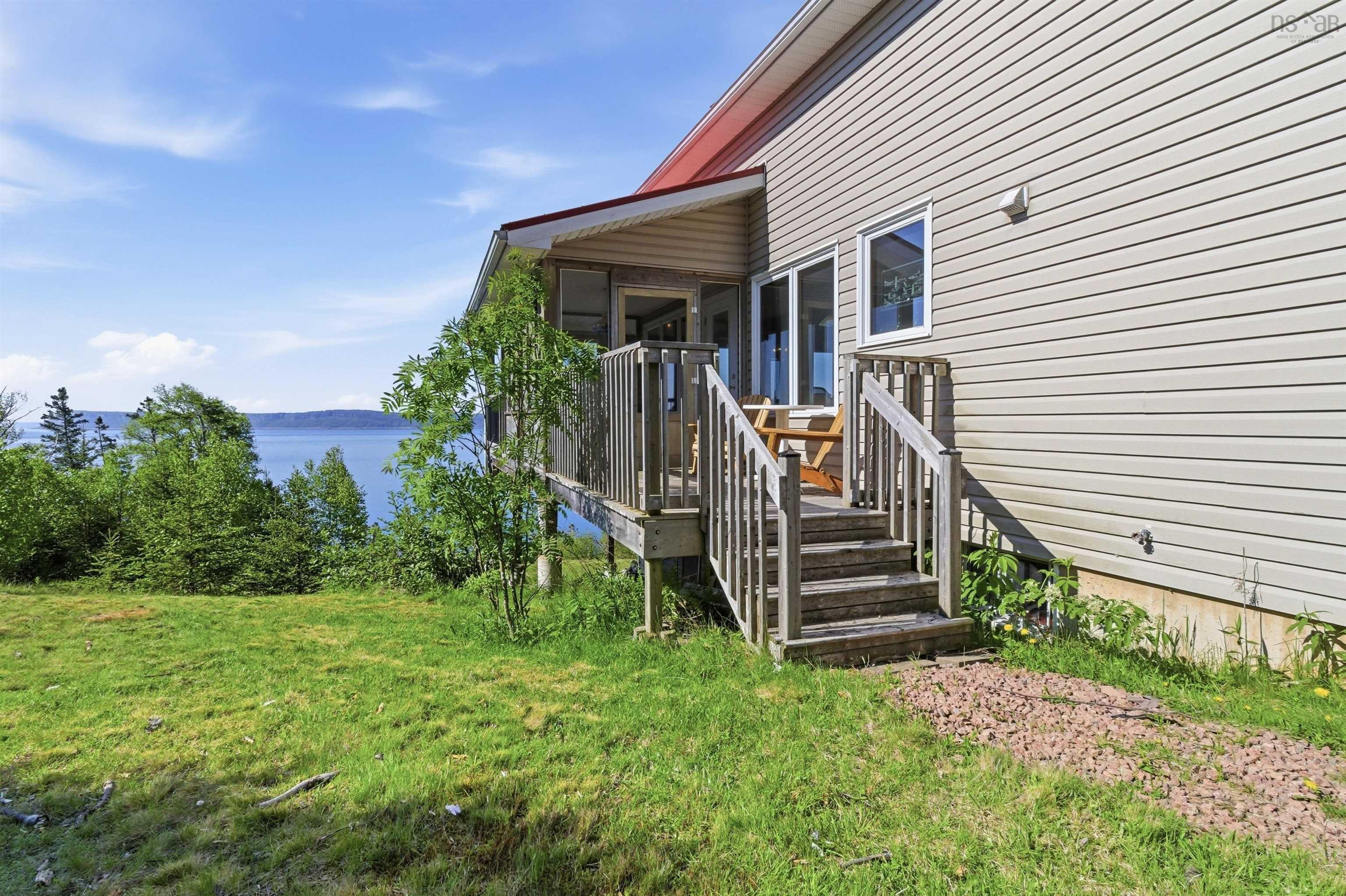 $369,000.00: 1698 West Bay Road, West Bay