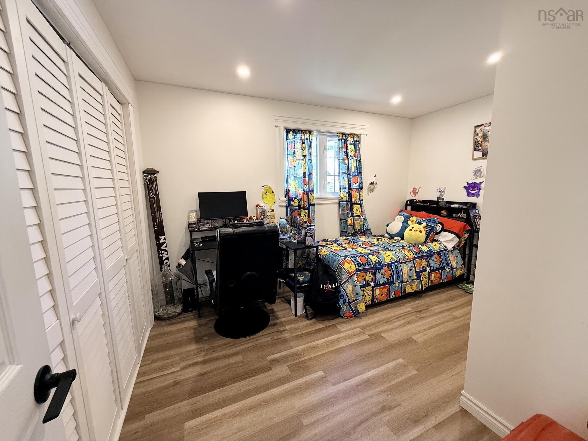 $464,900.00: 54 Maple Avenue, Lunenburg