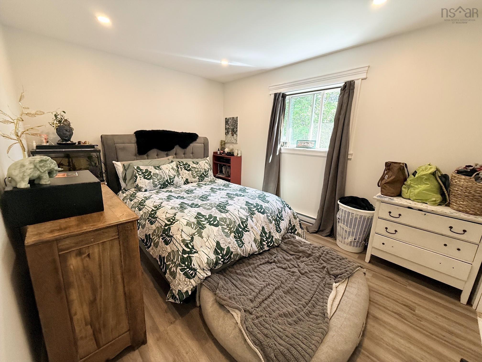 $464,900.00: 54 Maple Avenue, Lunenburg