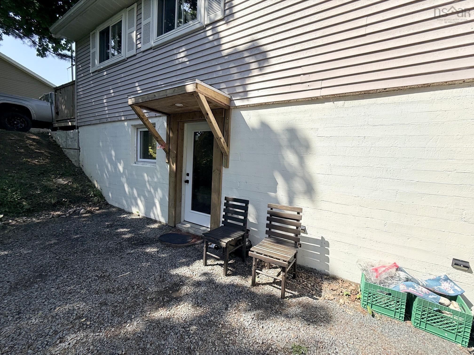 $464,900.00: 54 Maple Avenue, Lunenburg