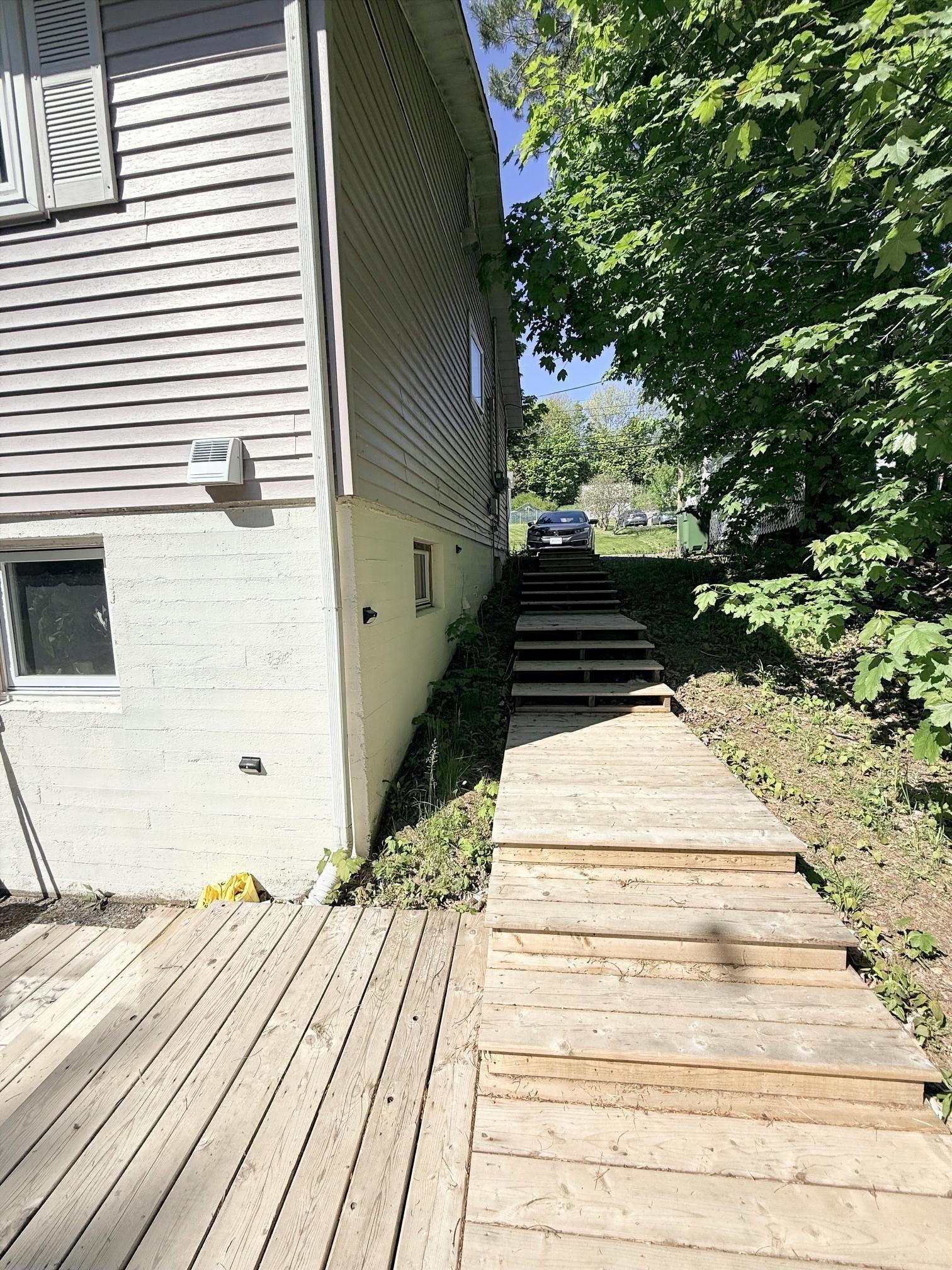 $464,900.00: 54 Maple Avenue, Lunenburg