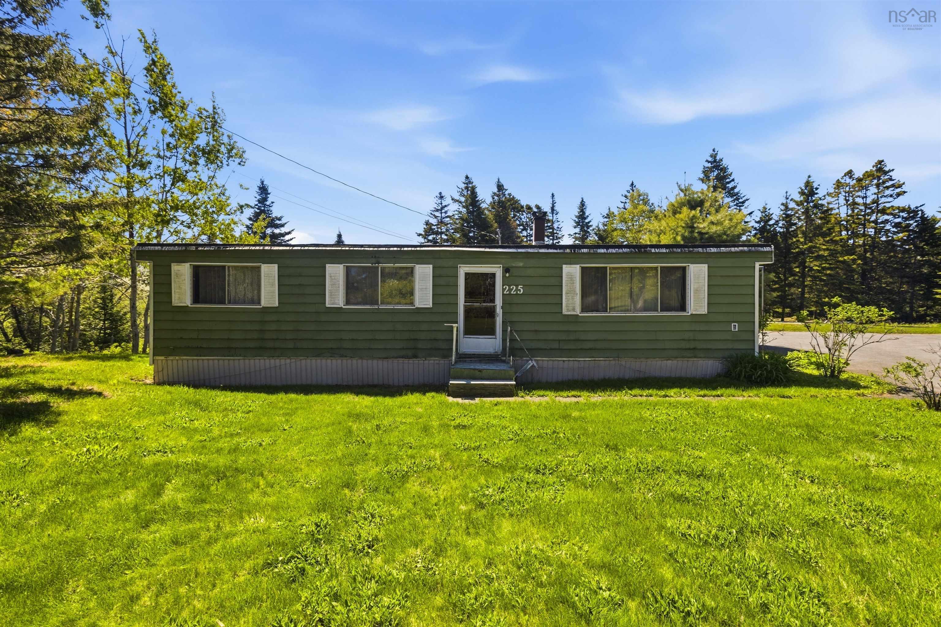 $220,000.00: 225 South Uniacke Road, South Uniacke