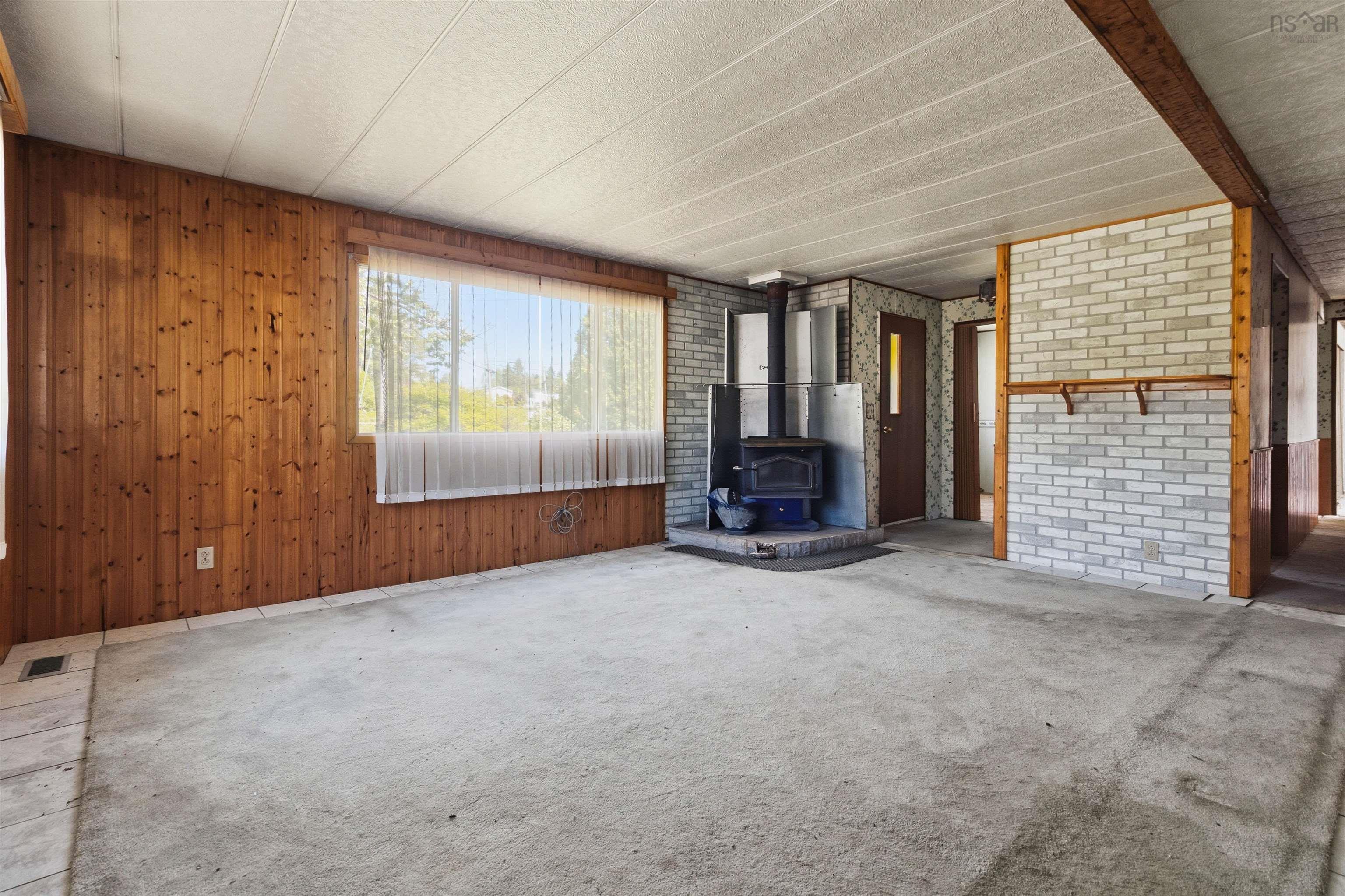 $220,000.00: 225 South Uniacke Road, South Uniacke