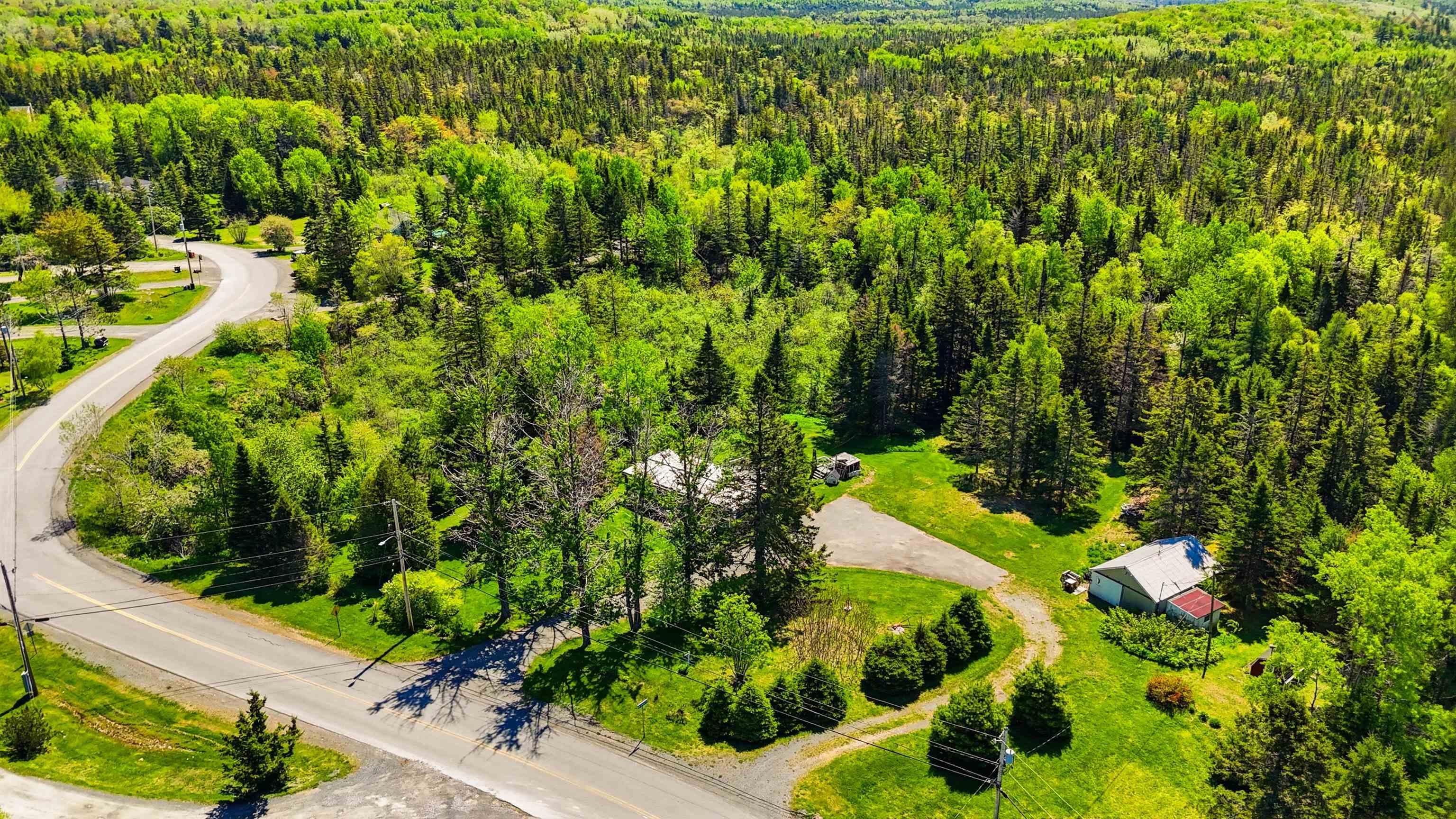 $220,000.00: 225 South Uniacke Road, South Uniacke