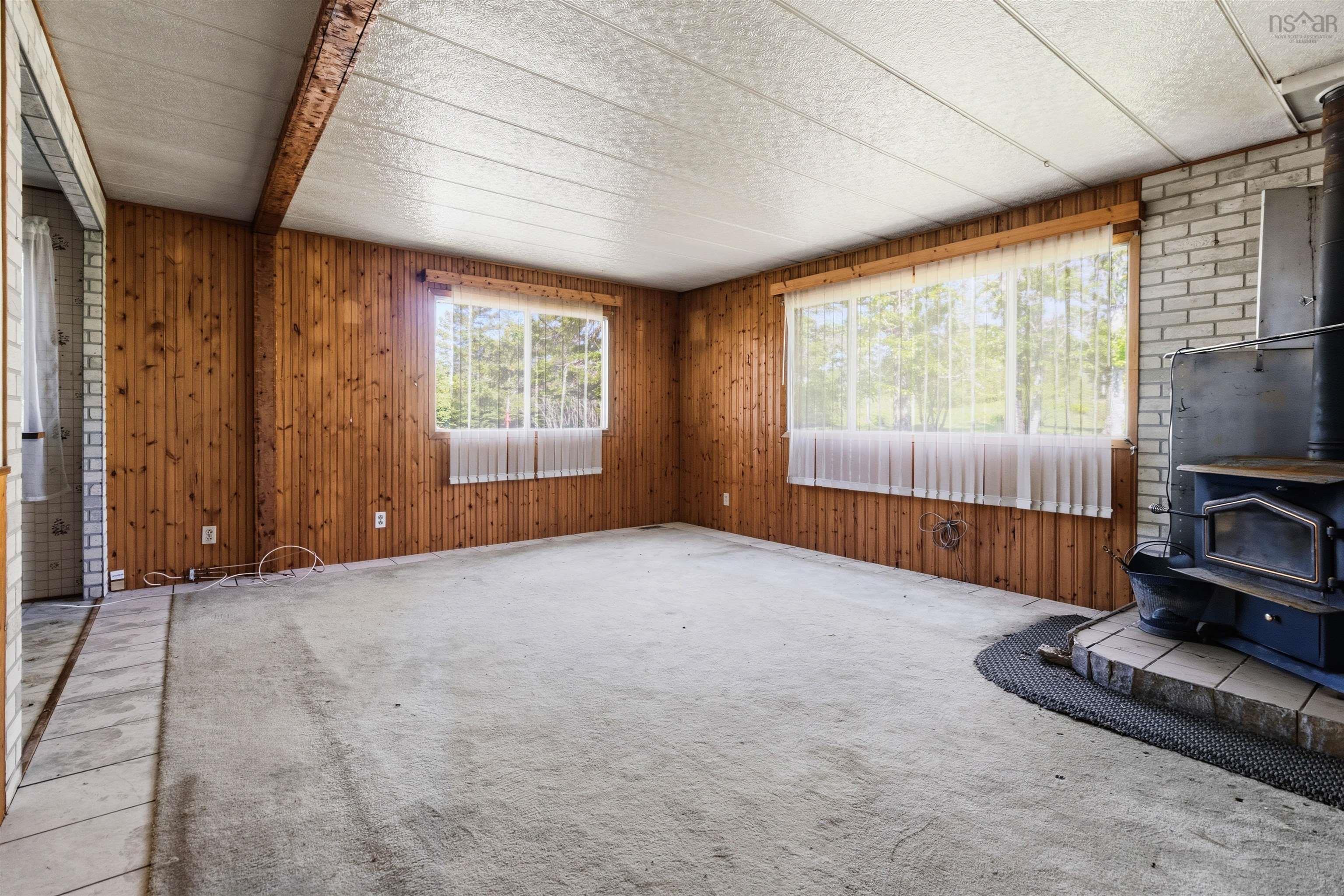 $220,000.00: 225 South Uniacke Road, South Uniacke