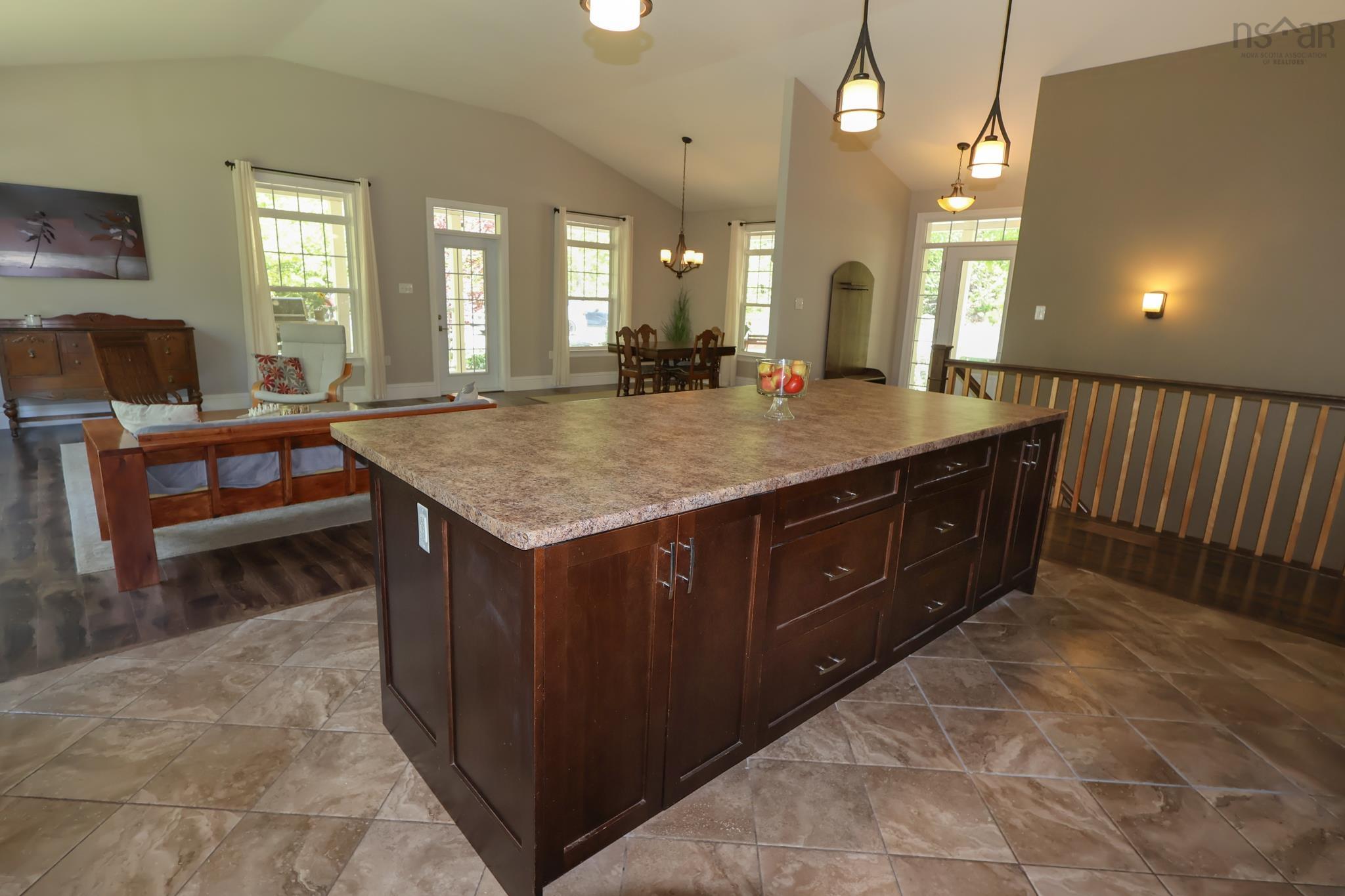 $749,900.00: 82 Lazy River Road, Conquerall Mills