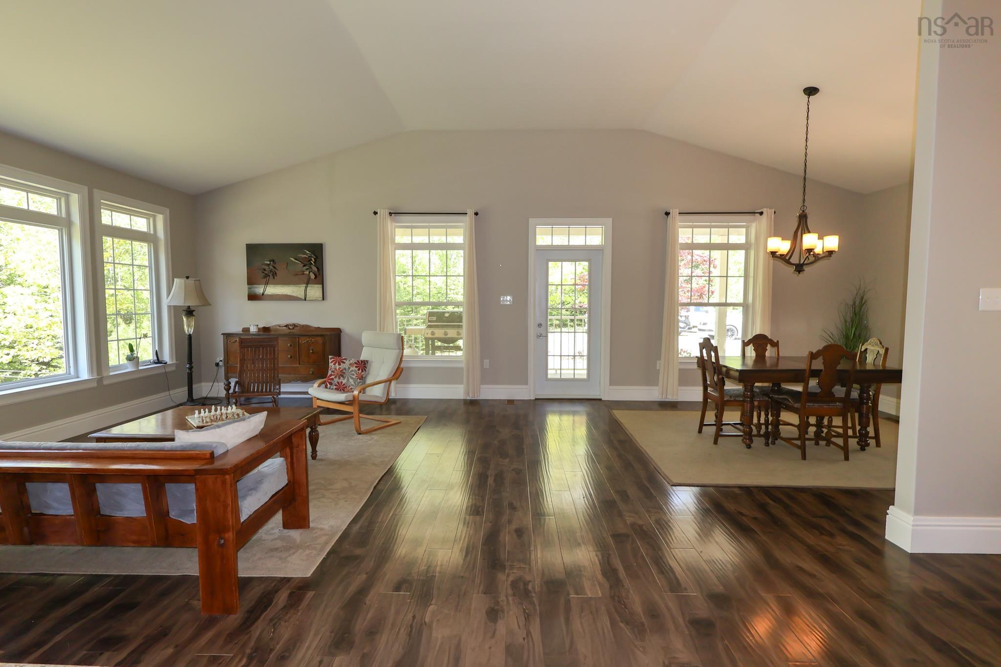 $749,900.00: 82 Lazy River Road, Conquerall Mills