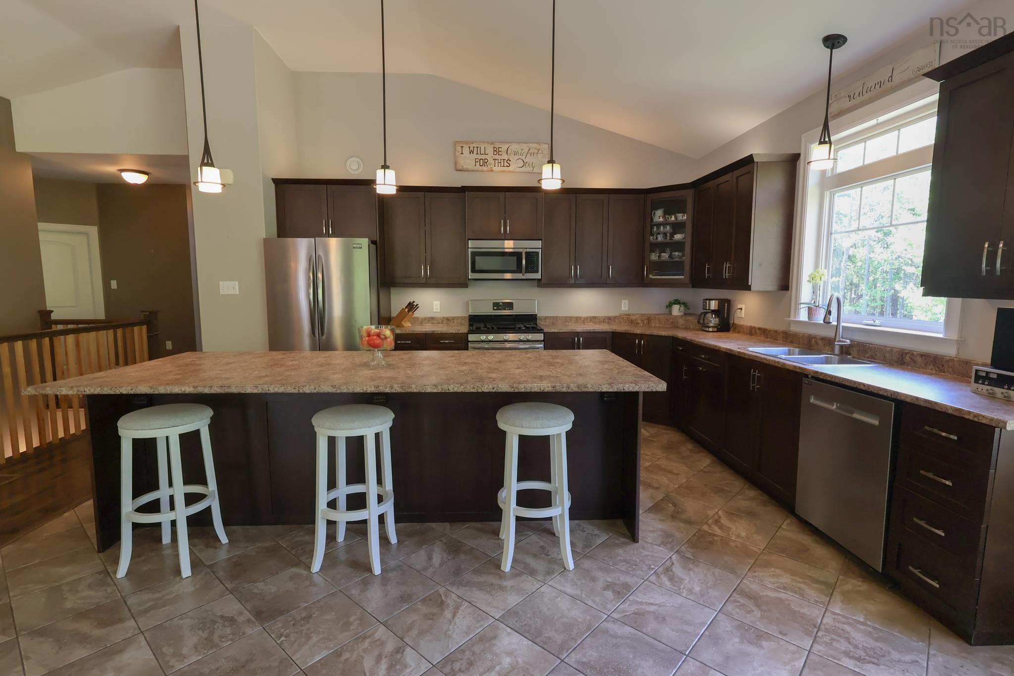$749,900.00: 82 Lazy River Road, Conquerall Mills