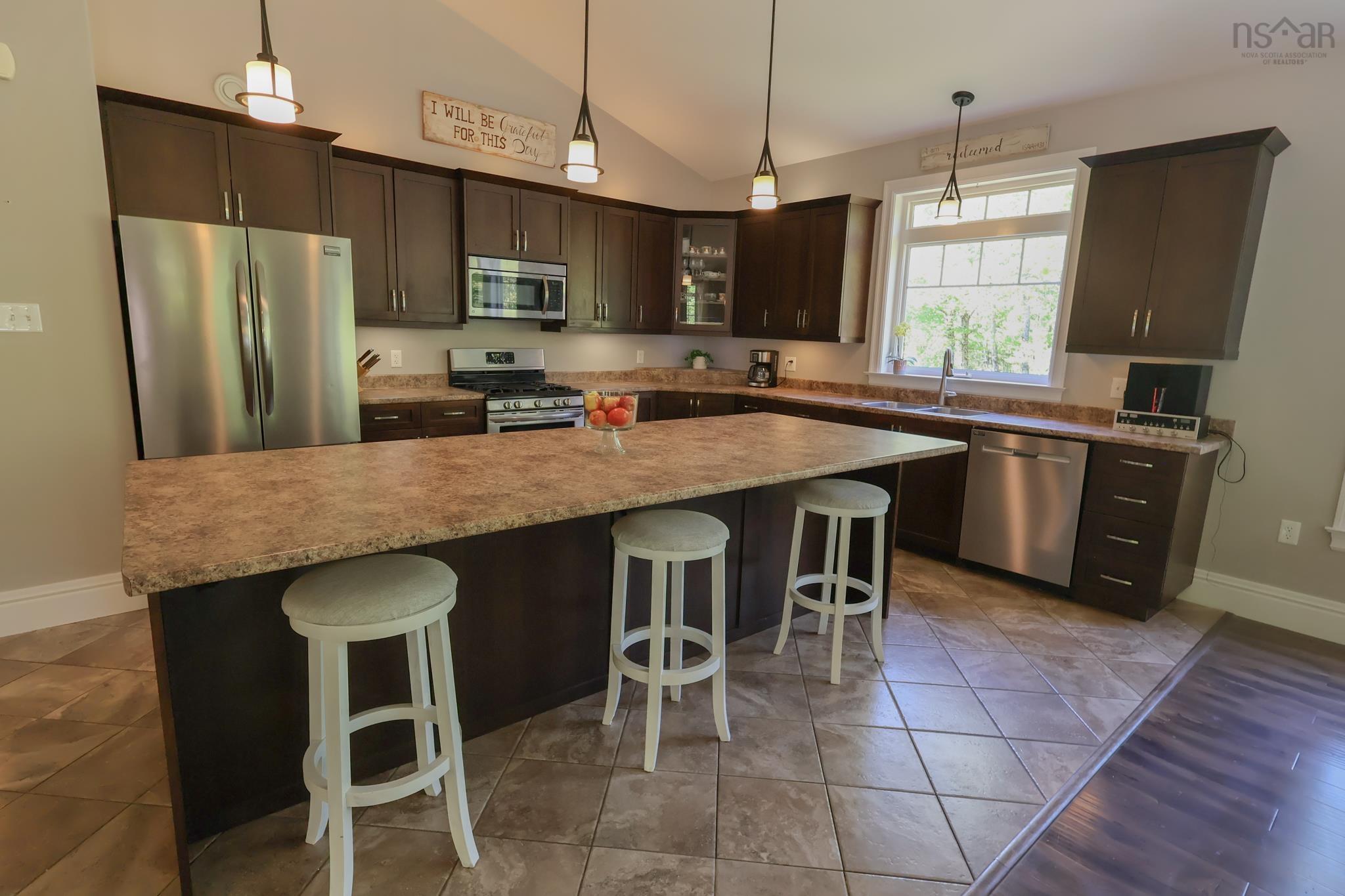 $749,900.00: 82 Lazy River Road, Conquerall Mills