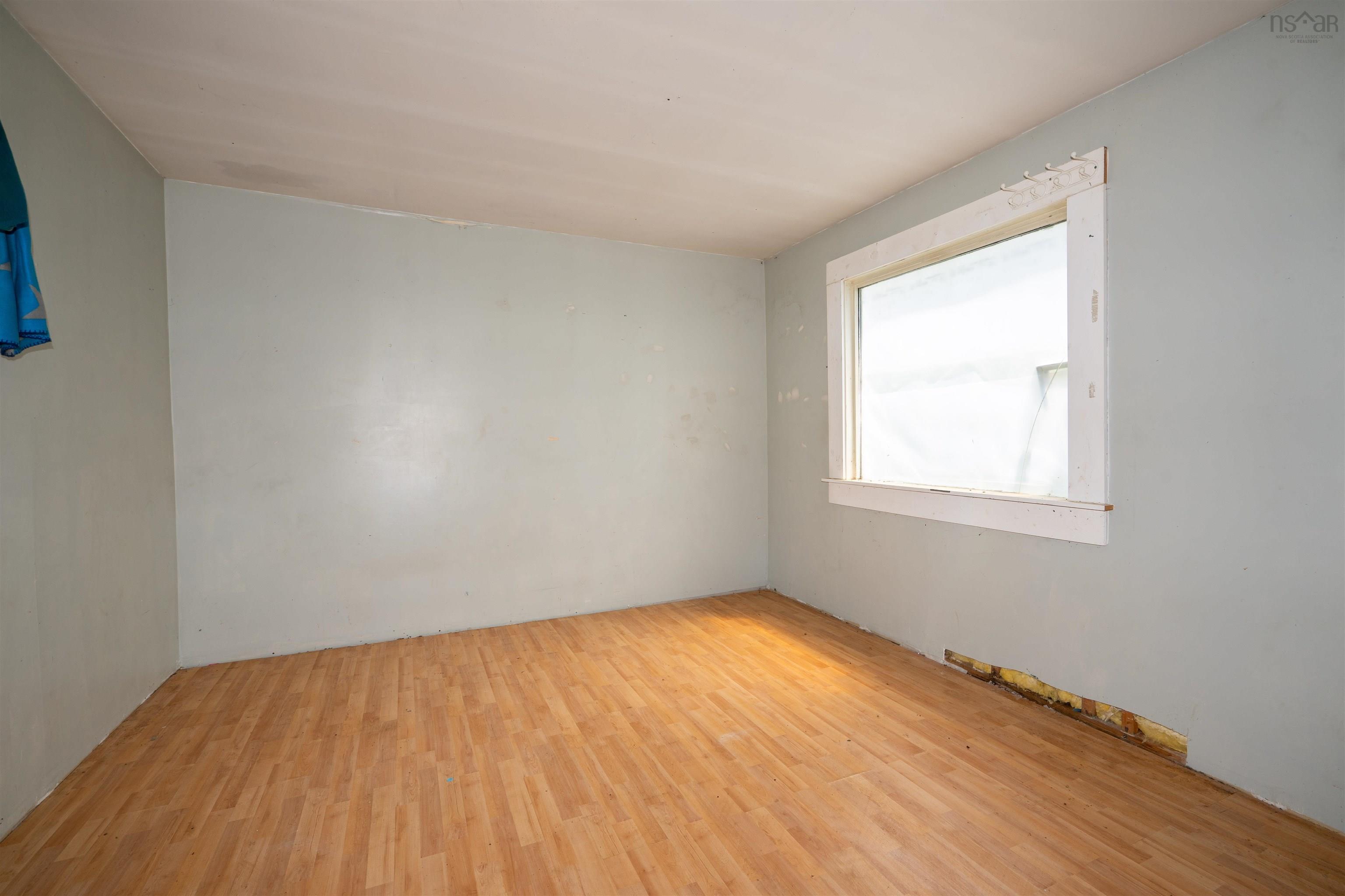 $114,600.00: 1234 Granville Road, Victoria Beach