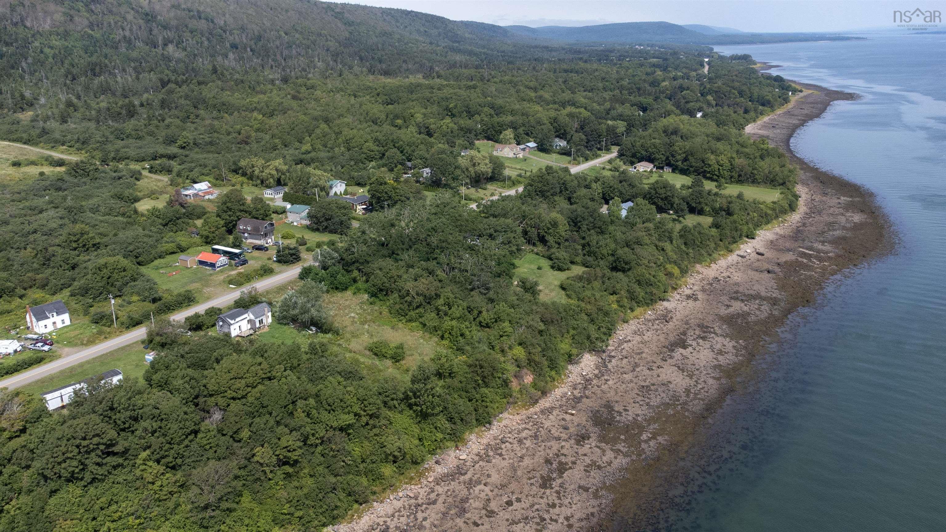 $114,600.00: 1234 Granville Road, Victoria Beach