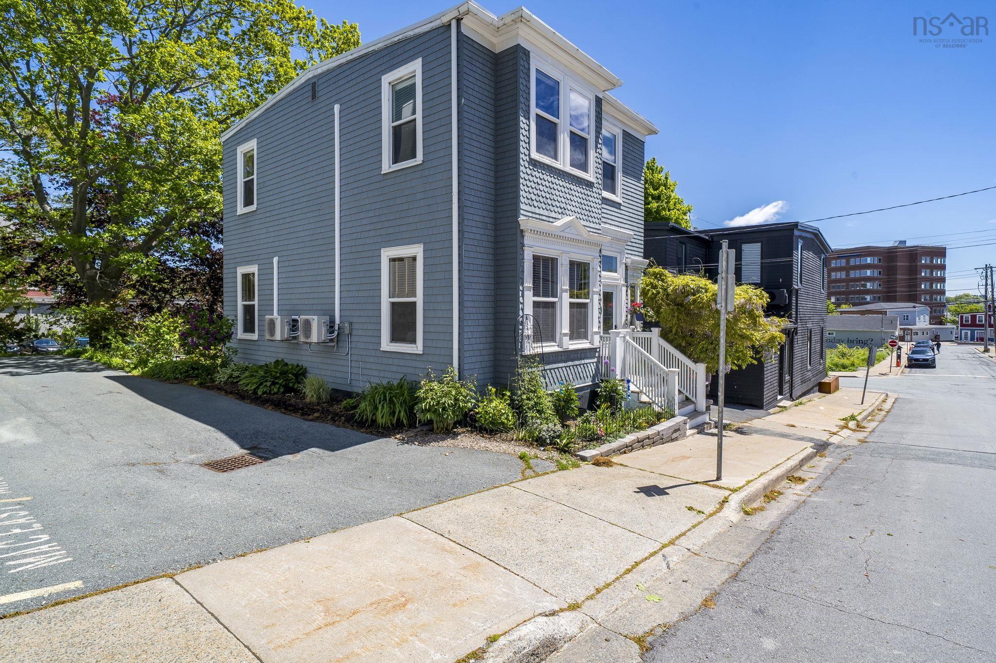 16 Victoria Road, Dartmouth, NS (MLS 202613842)