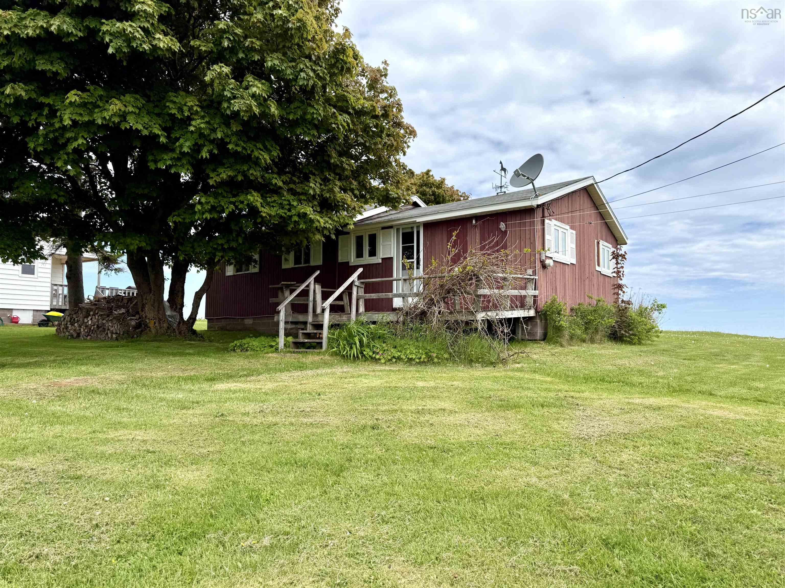 $374,900.00: 28 Hillwinds Beach Drive, Northport