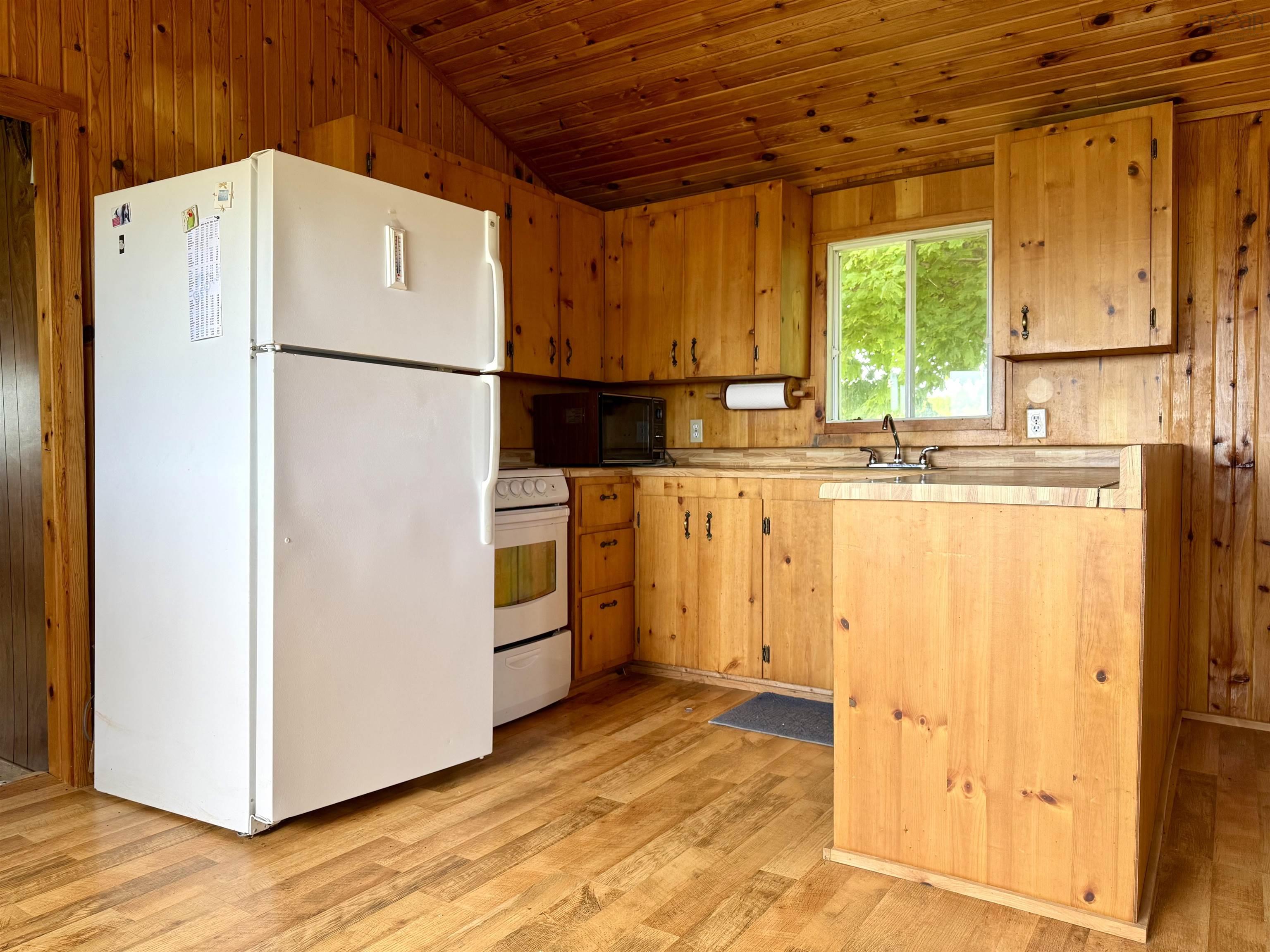 $374,900.00: 28 Hillwinds Beach Drive, Northport