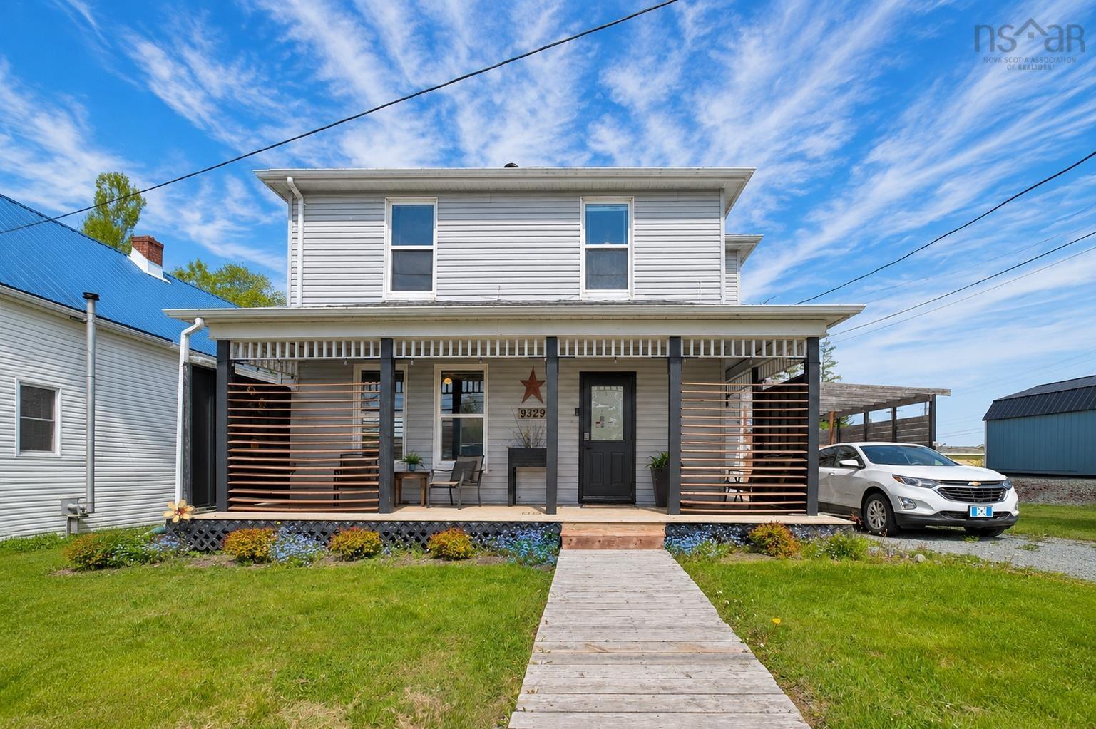 $385,000.00: 9329 Pepperell Street, St. Peter's