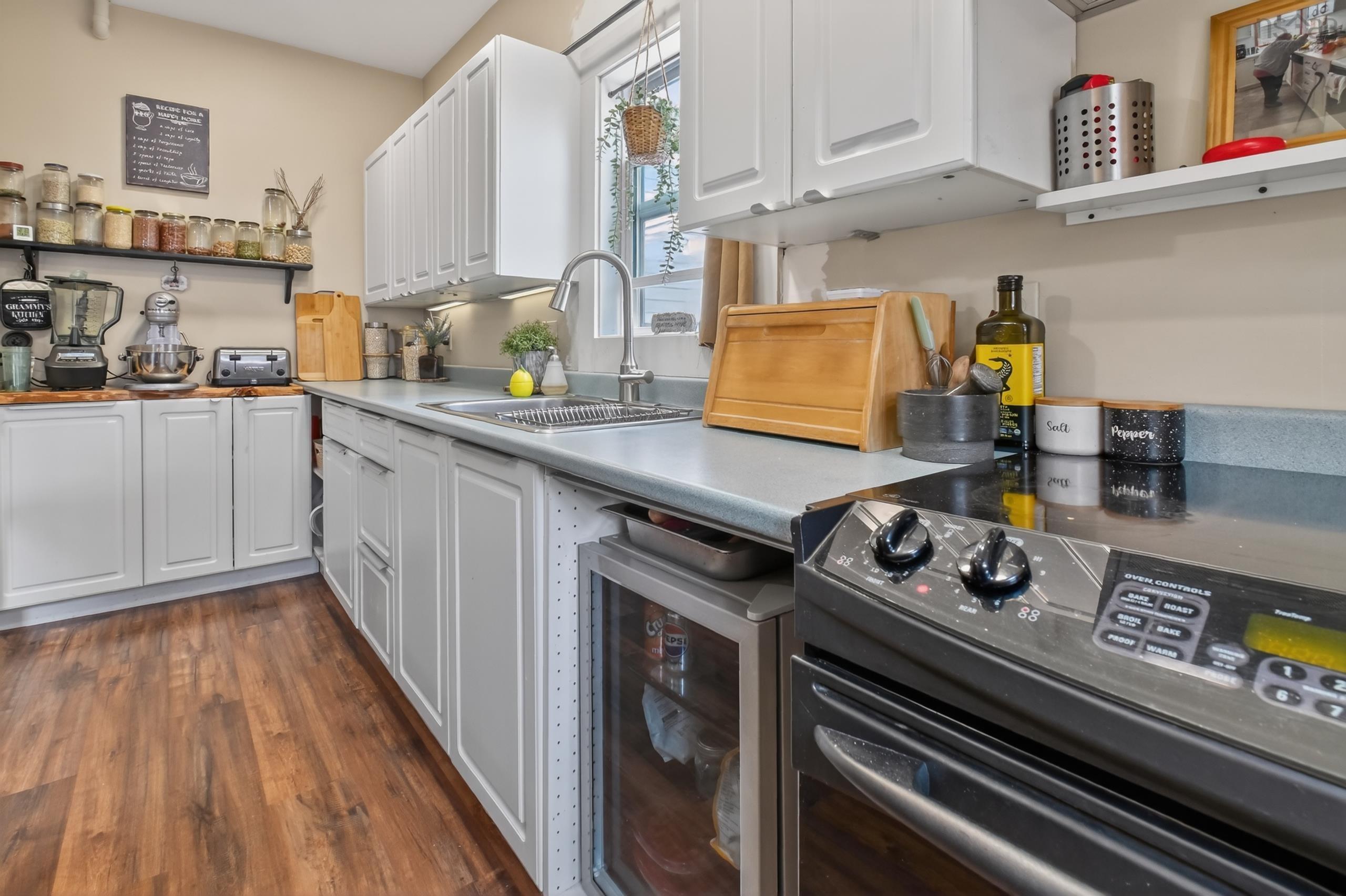 $385,000.00: 9329 Pepperell Street, St. Peter