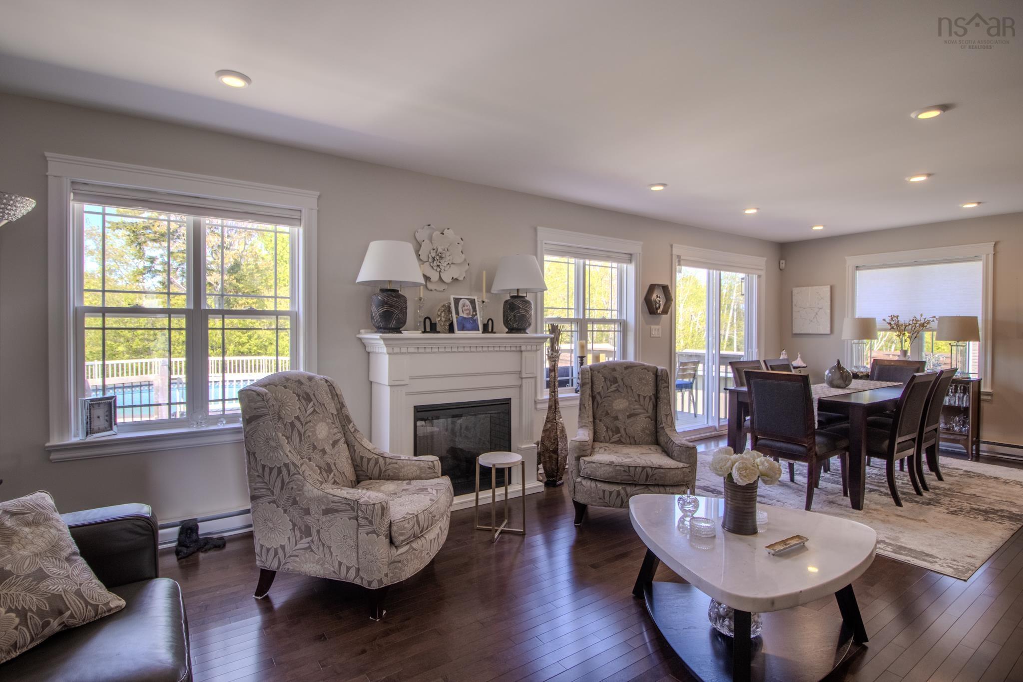 $679,000.00: 70 Mariner Drive, Westmount