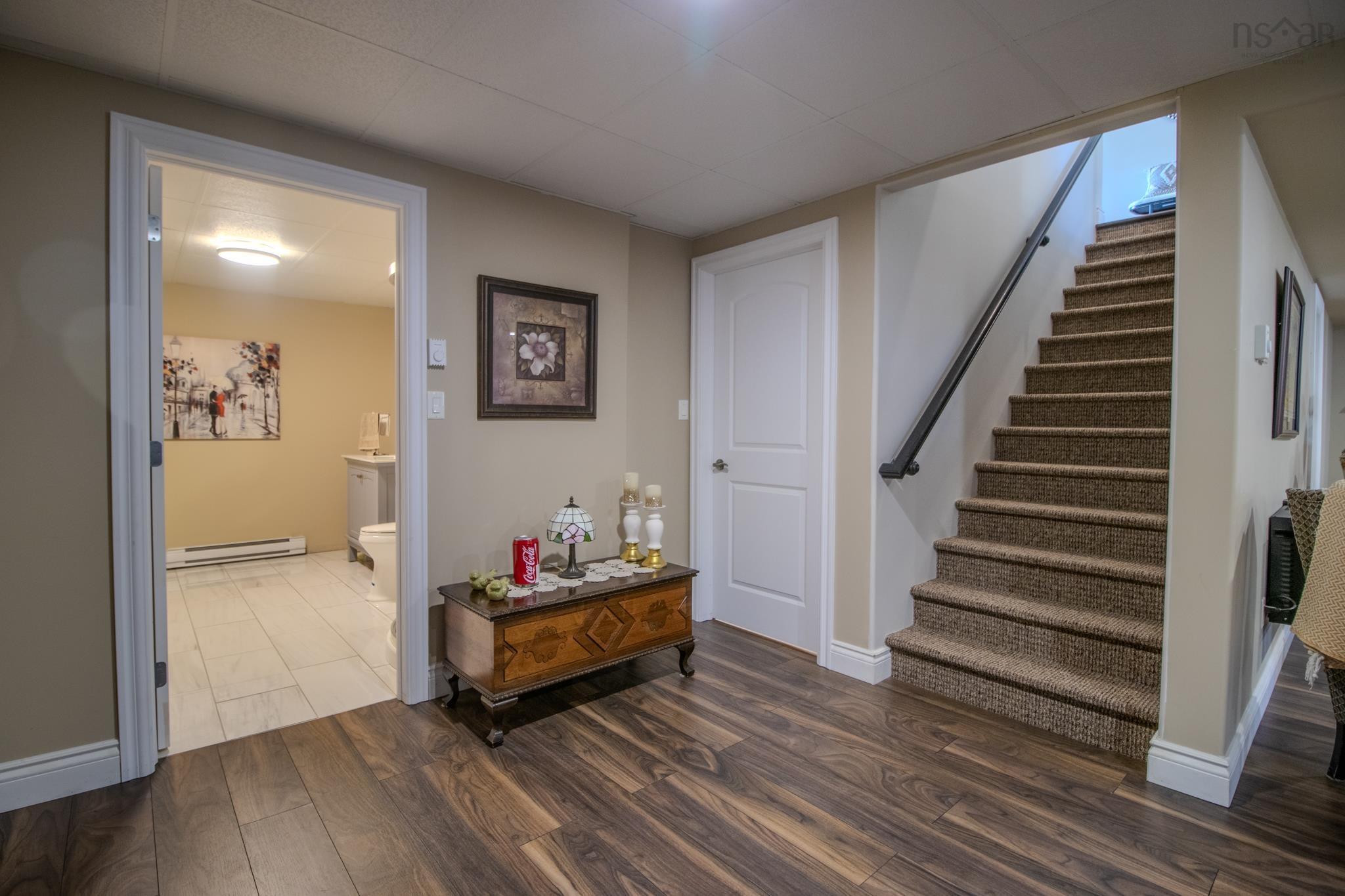 $679,000.00: 70 Mariner Drive, Westmount