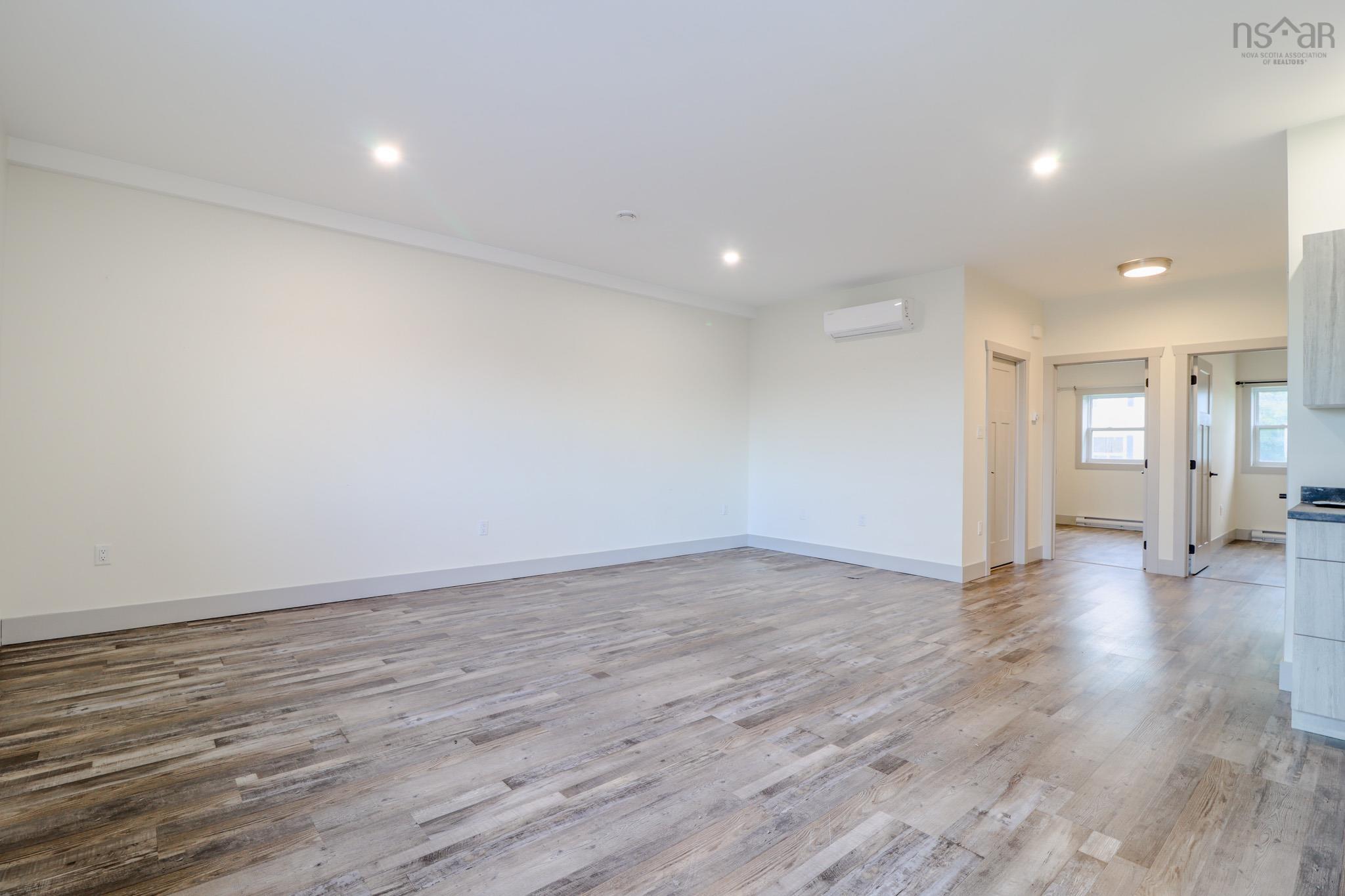 $995,000.00: 95 Sunnydale Drive, Westmount