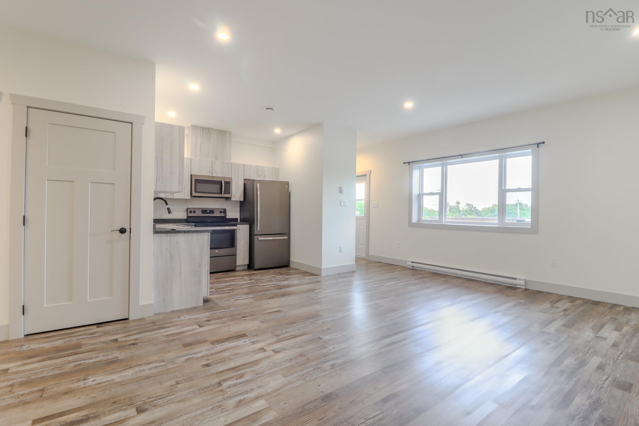 $995,000.00: 95 Sunnydale Drive, Westmount