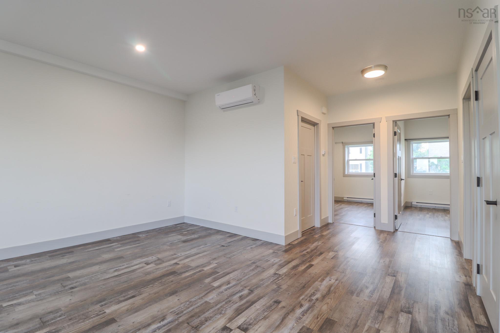 $995,000.00: 95 Sunnydale Drive, Westmount