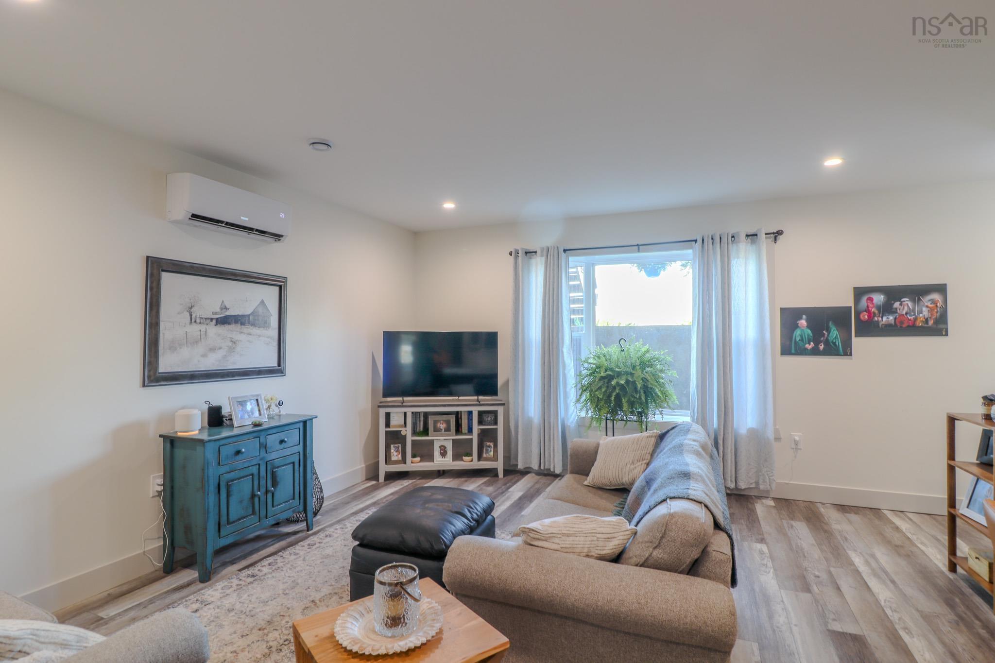 $995,000.00: 95 Sunnydale Drive, Westmount