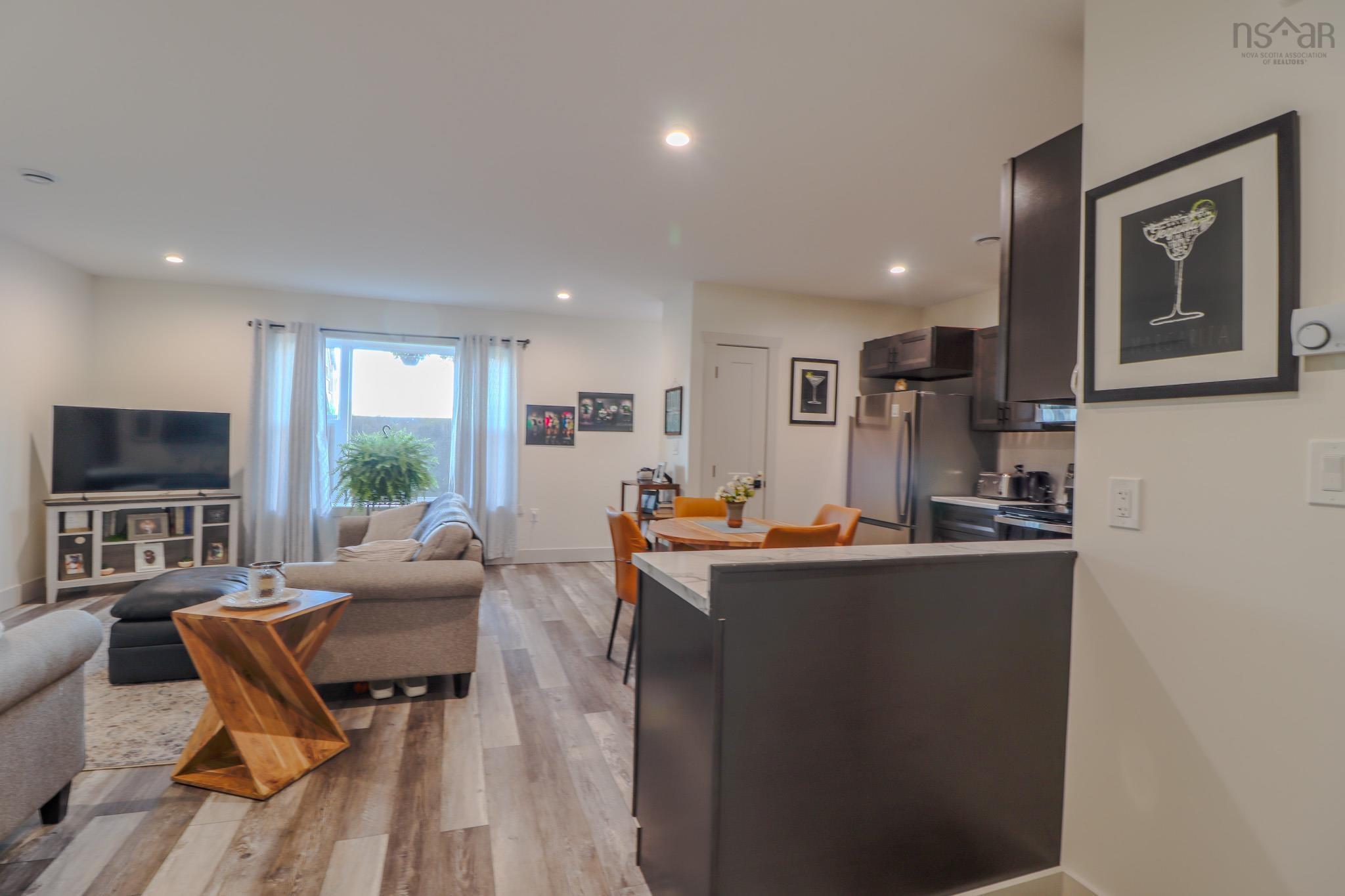 $995,000.00: 95 Sunnydale Drive, Westmount