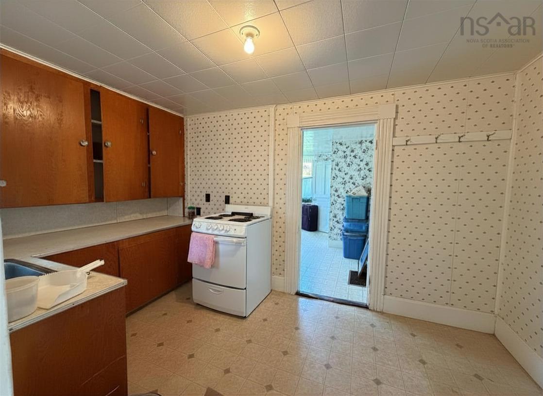 $335,000.00: 4873 Shore Road, North East Harbour