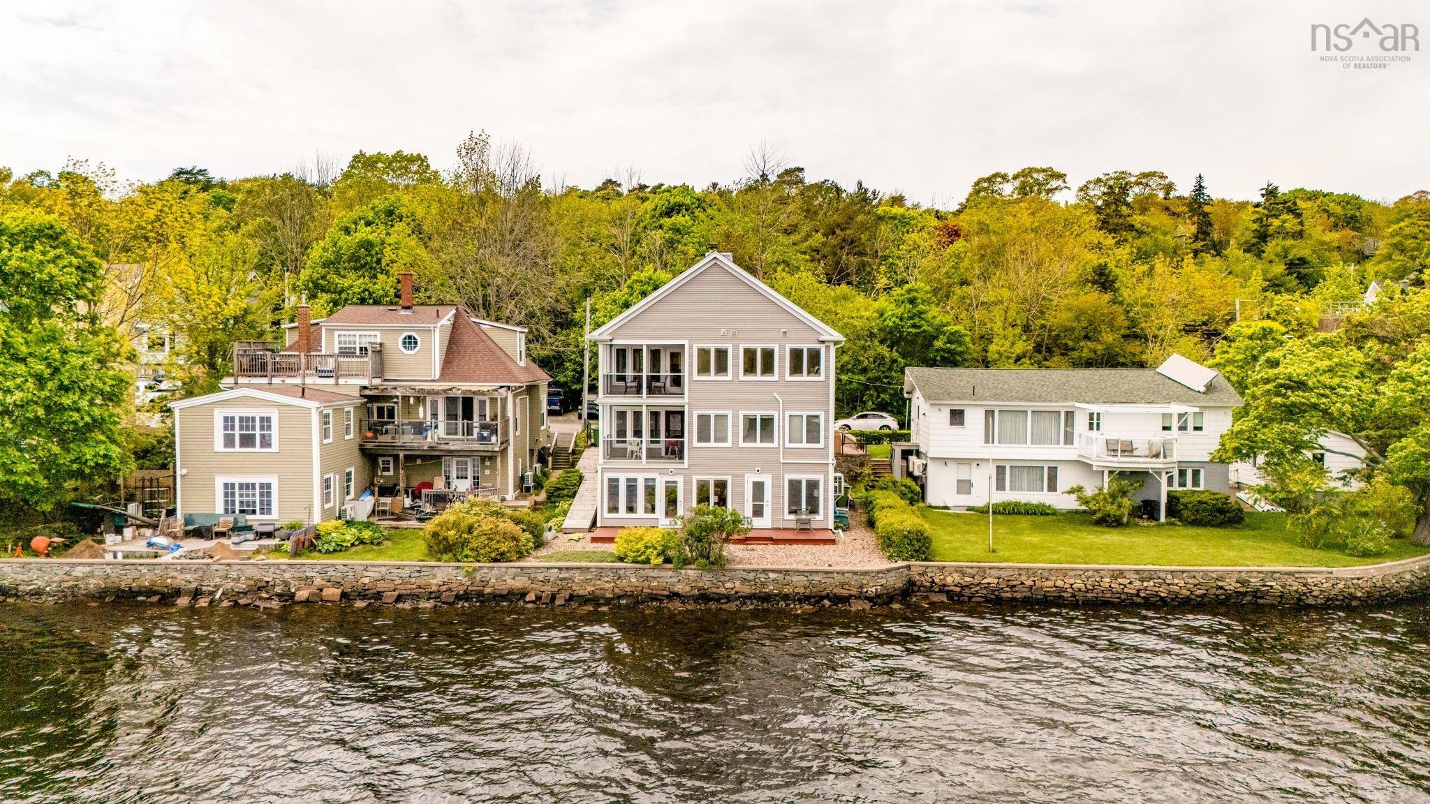 $959,900.00: 495 Shore Drive, Bedford