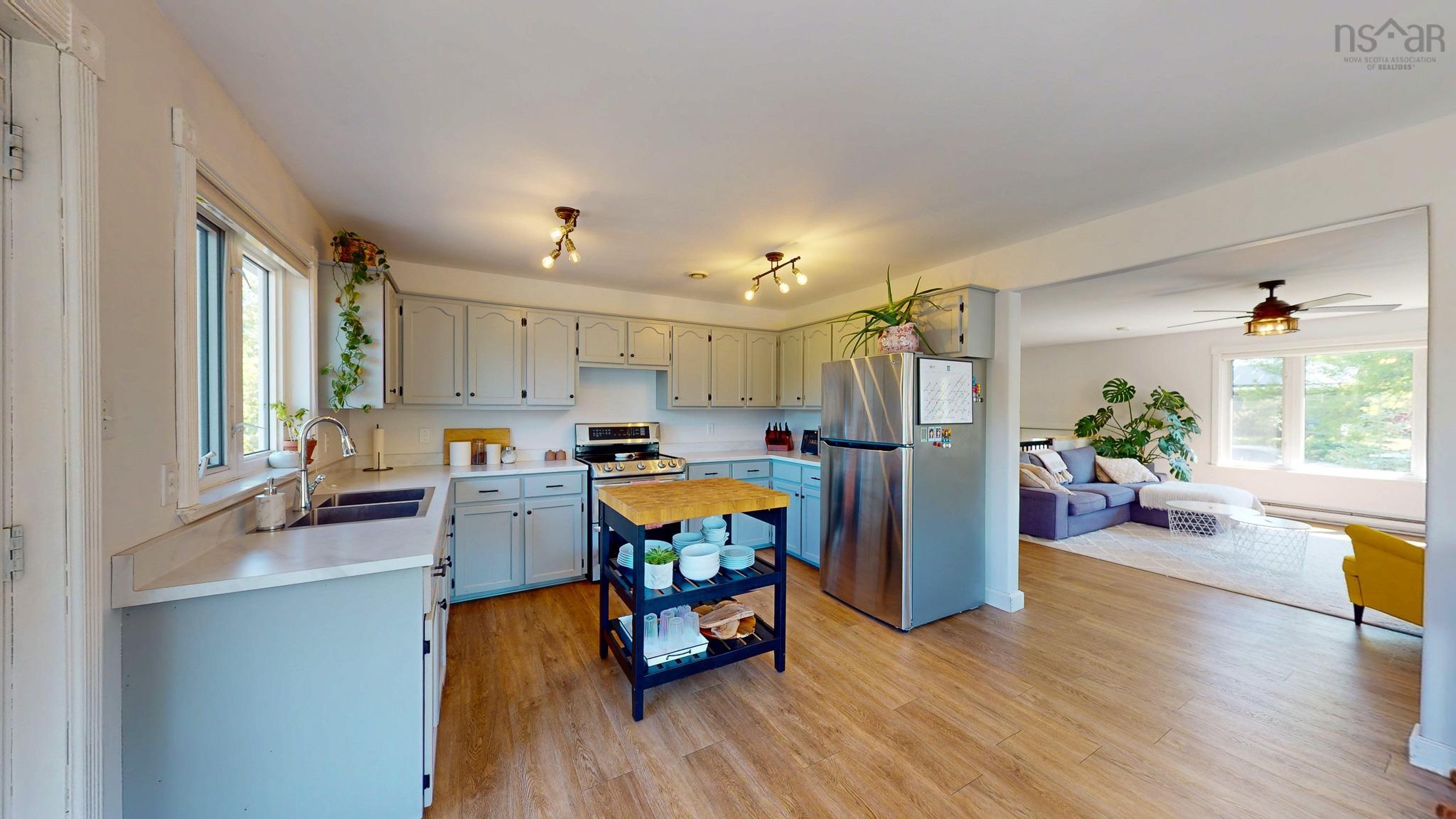 $645,000.00: 8 Iona Road, Wolfville