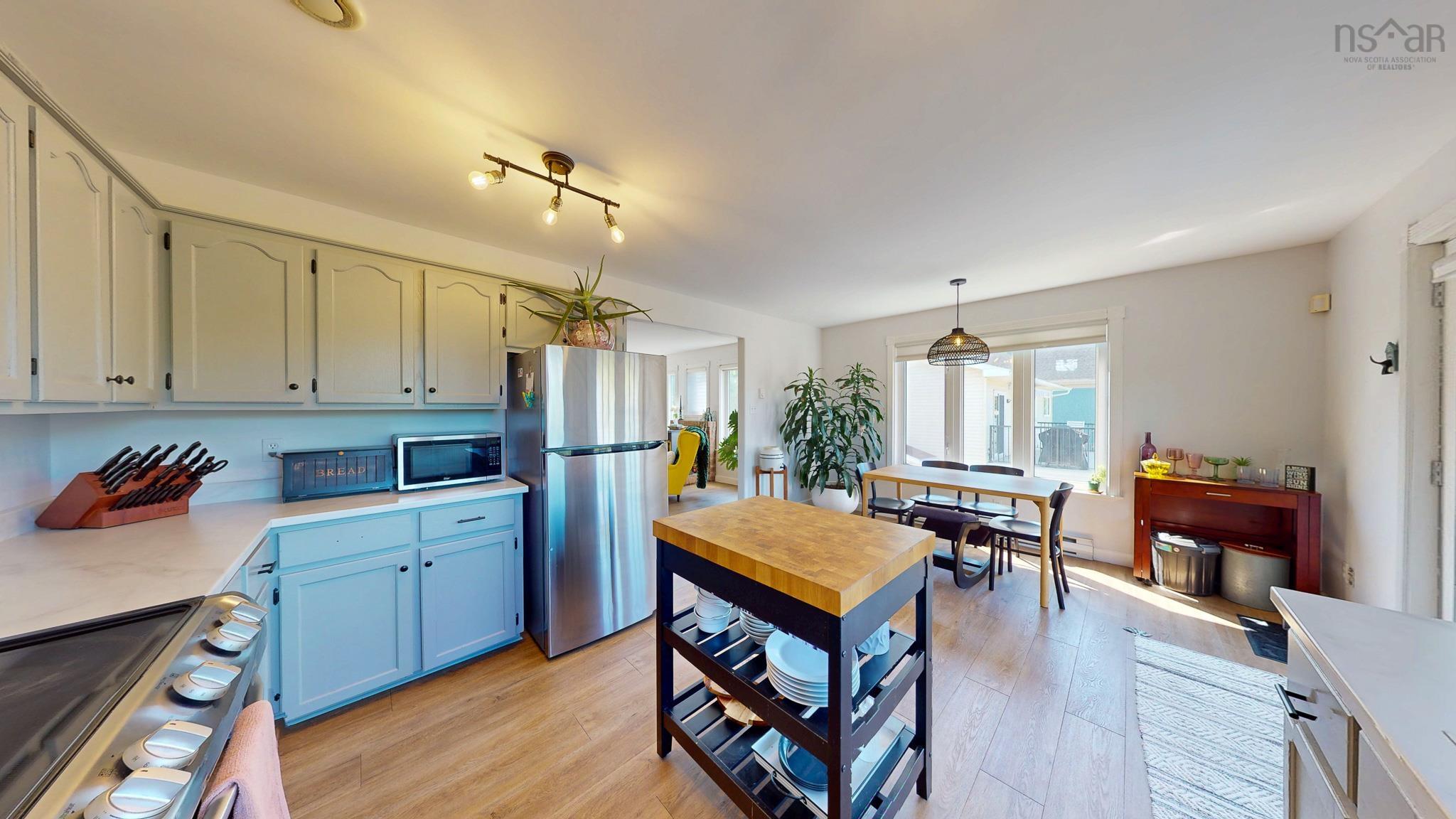 $645,000.00: 8 Iona Road, Wolfville
