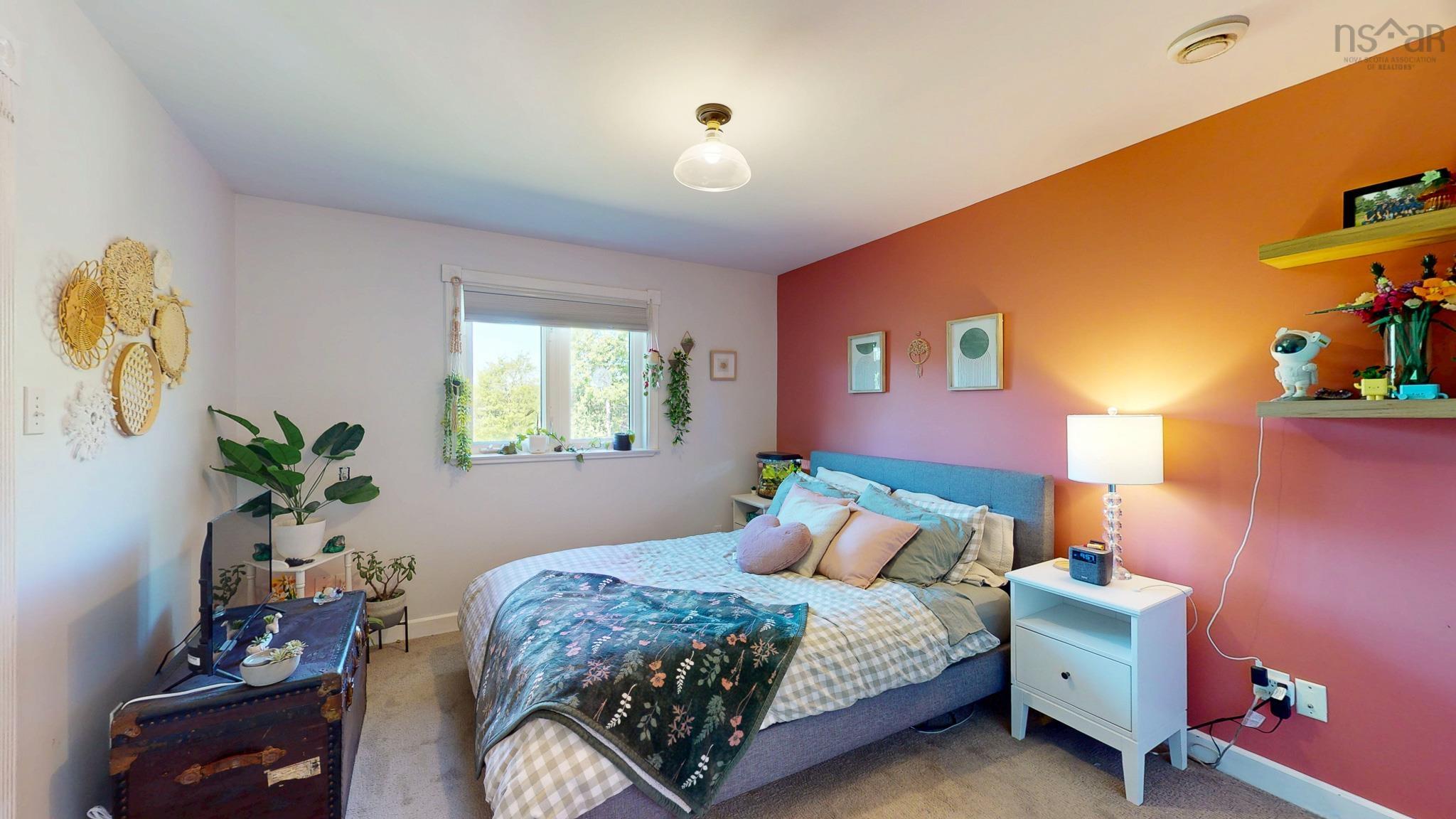 $645,000.00: 8 Iona Road, Wolfville