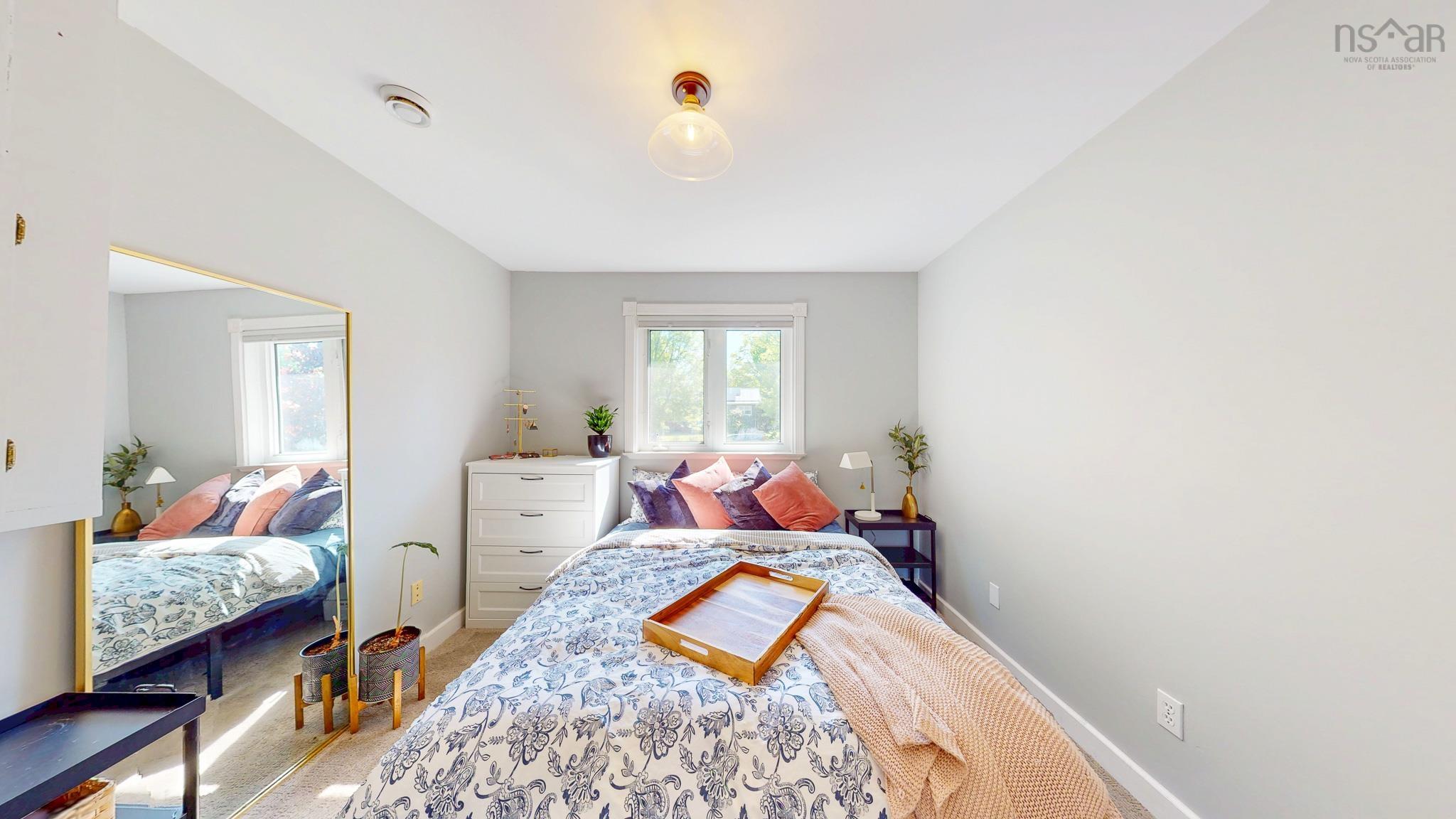 $645,000.00: 8 Iona Road, Wolfville