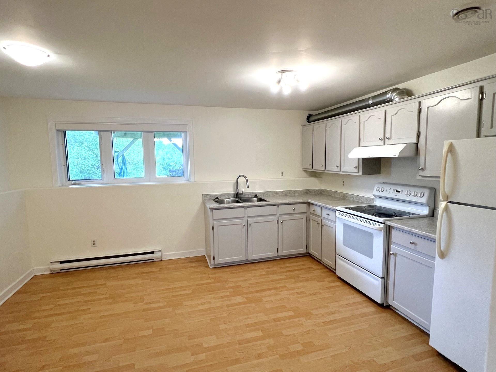 $645,000.00: 8 Iona Road, Wolfville