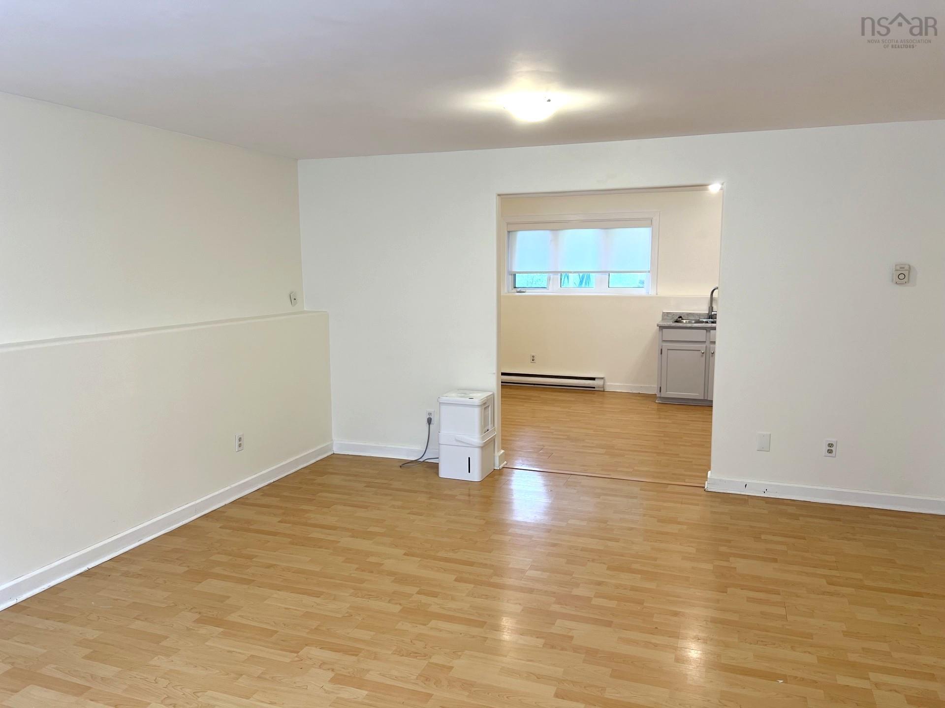$645,000.00: 8 Iona Road, Wolfville