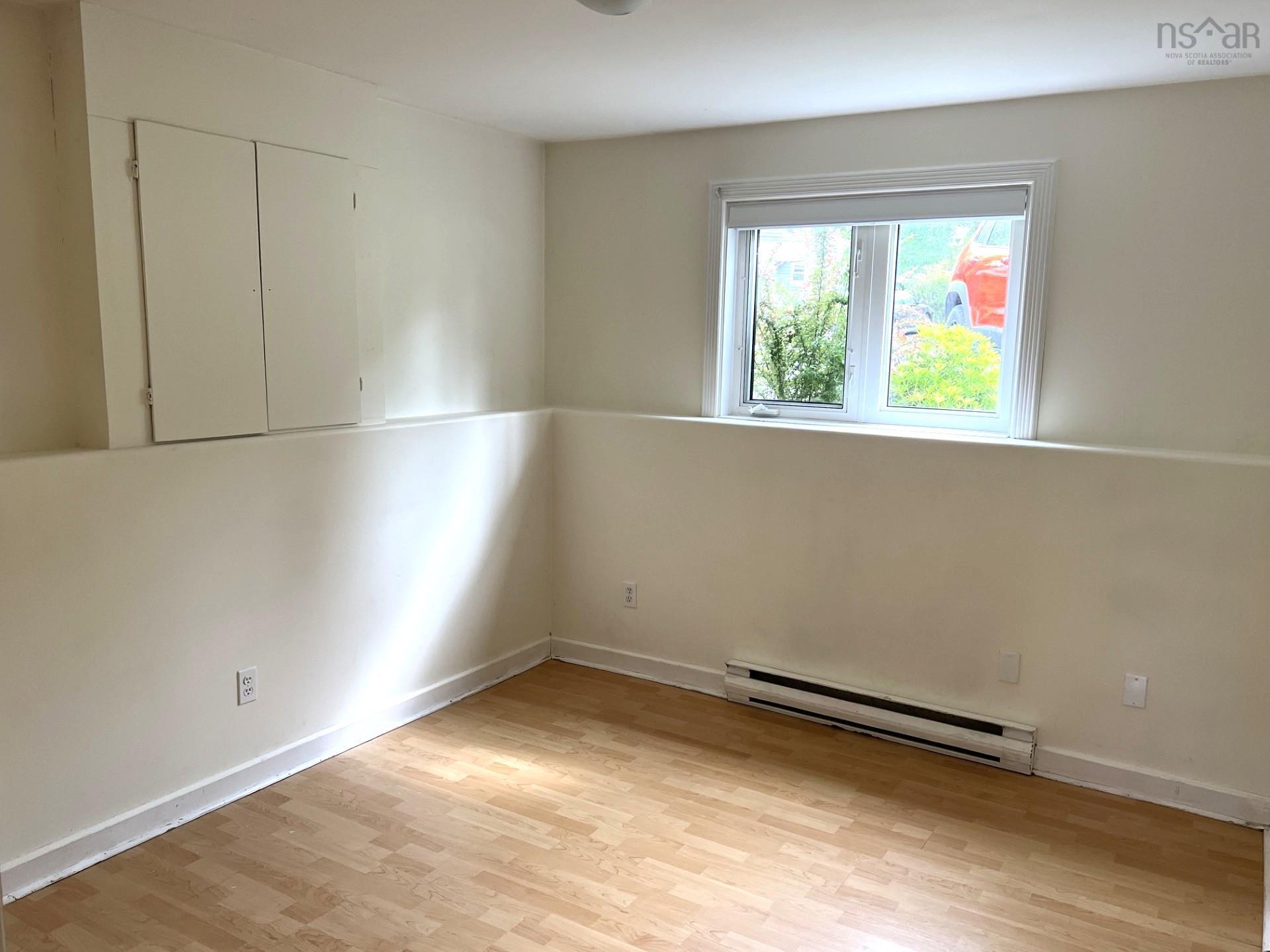 $645,000.00: 8 Iona Road, Wolfville